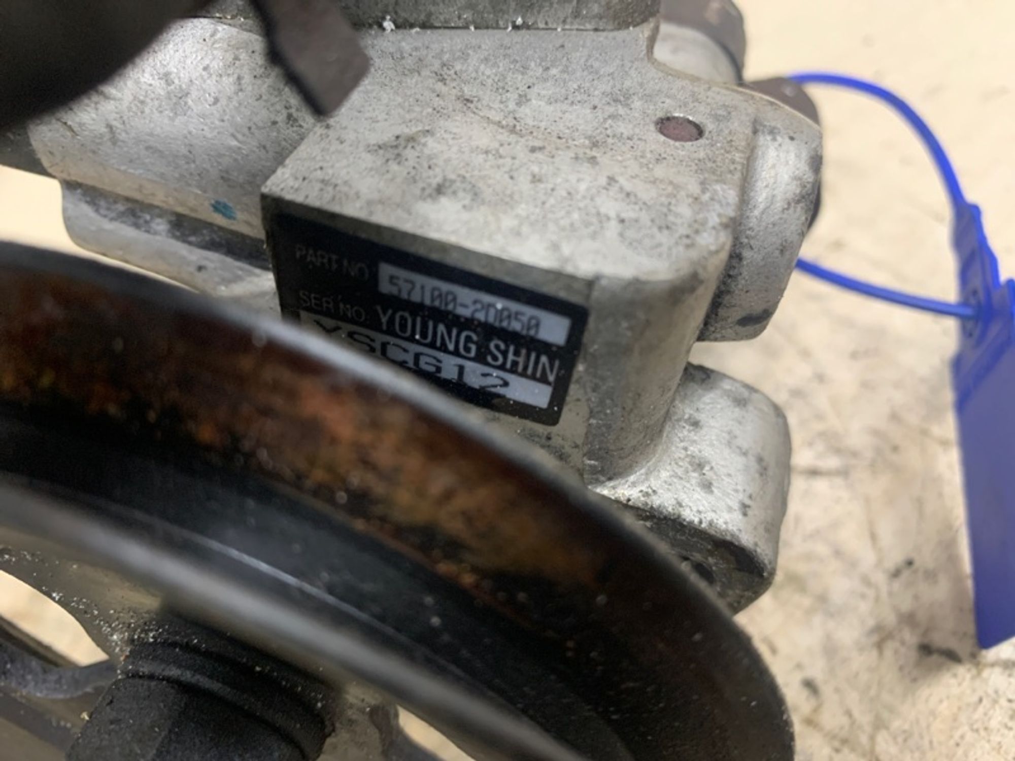 https://ycs.partsauto.market/partsauto-images/thmbs/2c560fc6fafcdc649c2288868b4896c3/eda4989c31023b3247fd8f8650153f88/b63b240fffe6163c694d23c793864665.jpg