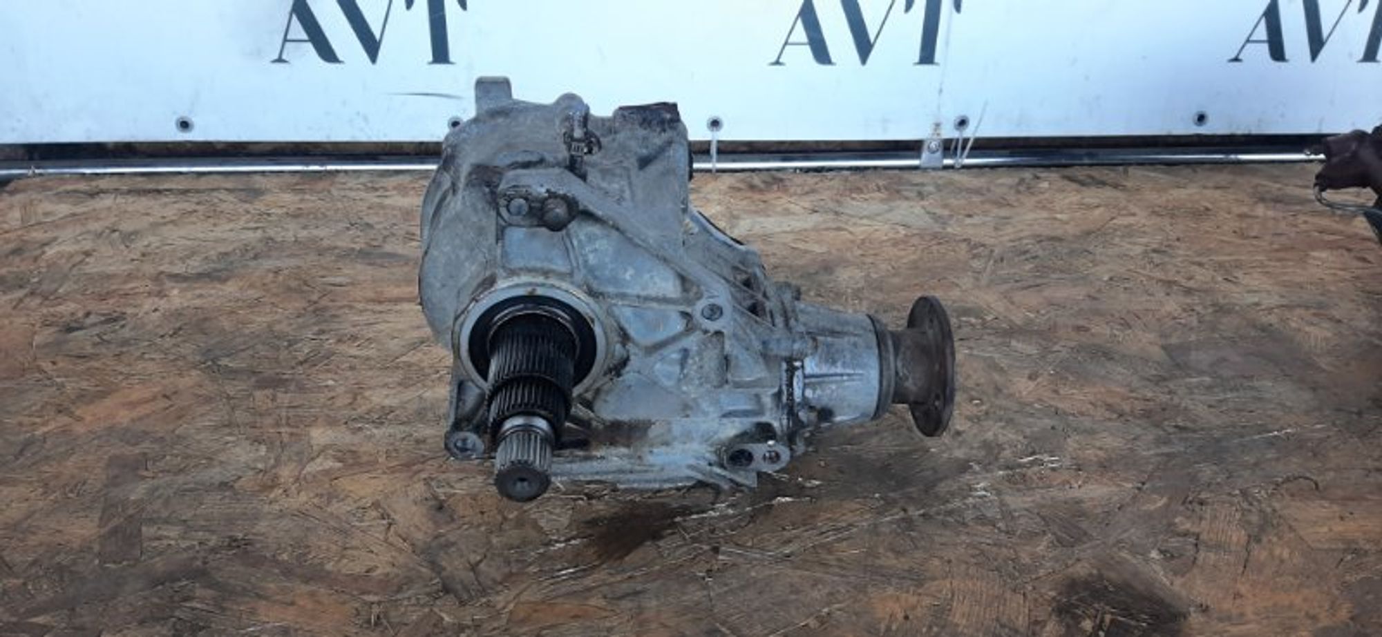 https://ycs.partsauto.market/partsauto-images/thmbs/2c560fc6fafcdc649c2288868b4896c3/f354a872a4ef6911b176368cd4bbad10/341f736e27b5f404d23b467860f64ca0.jpg