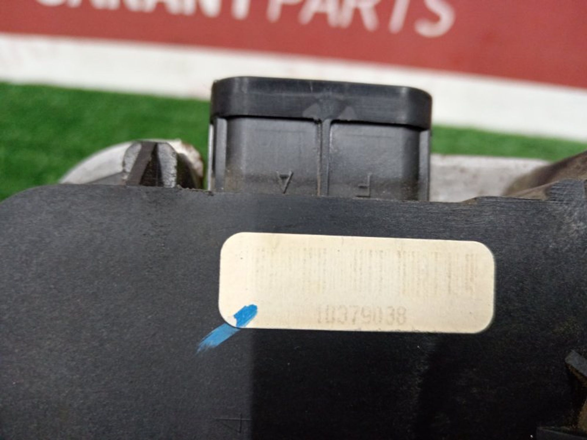 https://ycs.partsauto.market/partsauto-images/thmbs/2e78b09f363d1c50d848defce510993a/456f43424ad9be9cf968453140b247e5/08f2daaa5ff3f492739c4b4fd2fd0a67.jpg