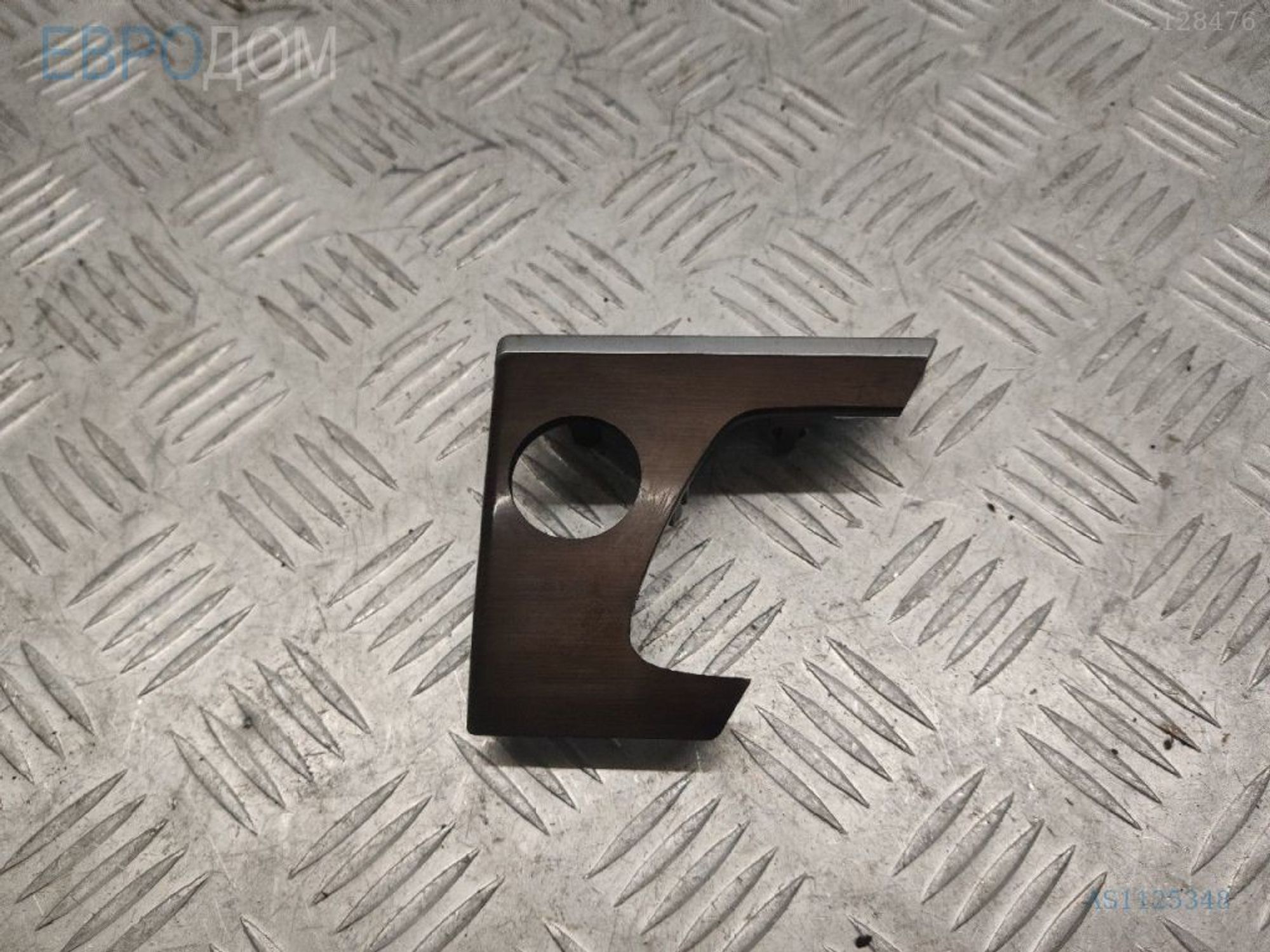 https://ycs.partsauto.market/partsauto-images/thmbs/3237d7da8dc2136f56140620af6d0874/0443ec355eb13bab347e4bc9e2c95b1a/cf3904f372f34e10ddcbc734f25b1509.jpg