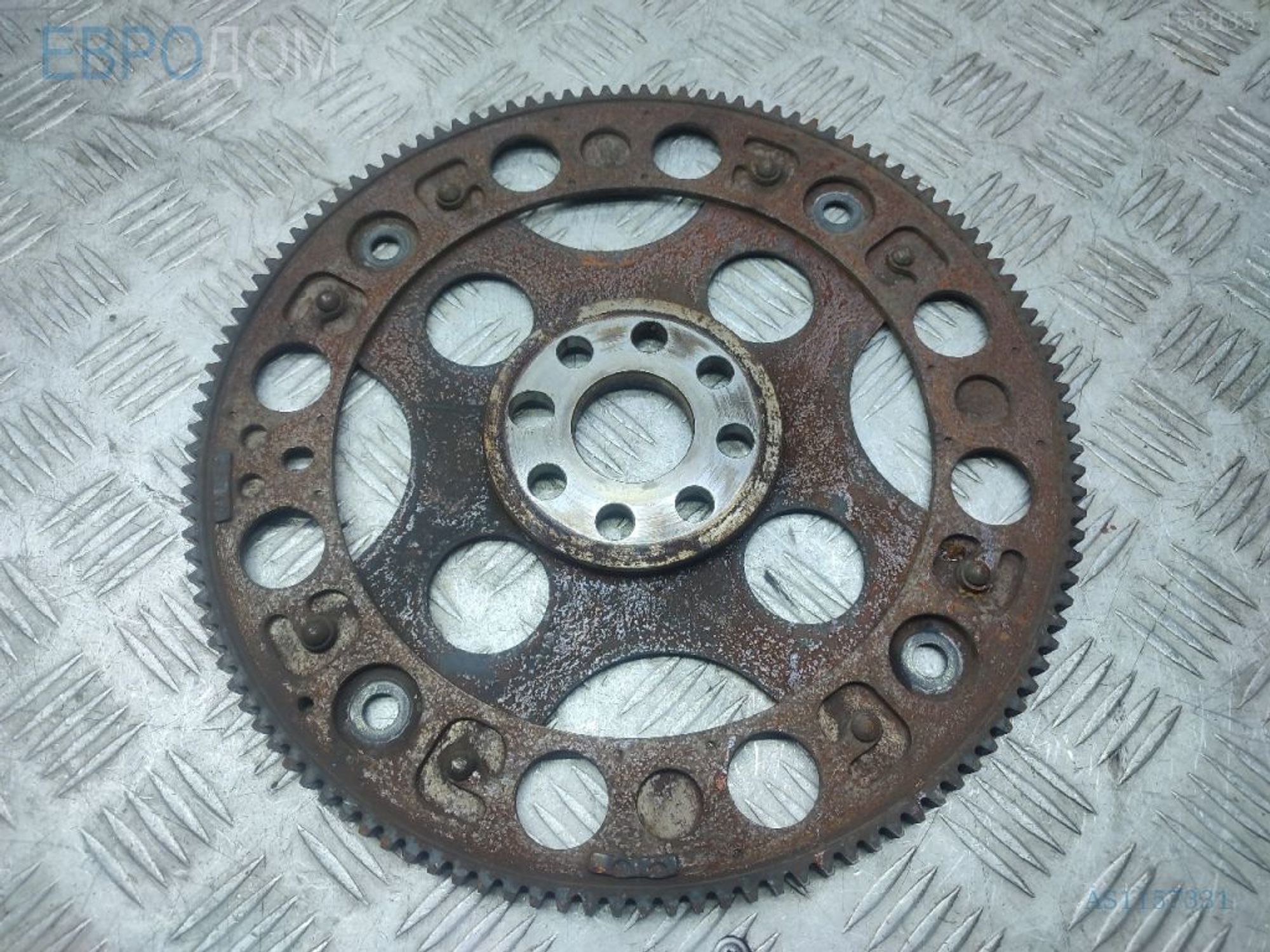 https://ycs.partsauto.market/partsauto-images/thmbs/3237d7da8dc2136f56140620af6d0874/07cfe61f9e04b4124bf43da77ba1900f/b8e73c68a4b6357113c16dde23b60fcd.jpg