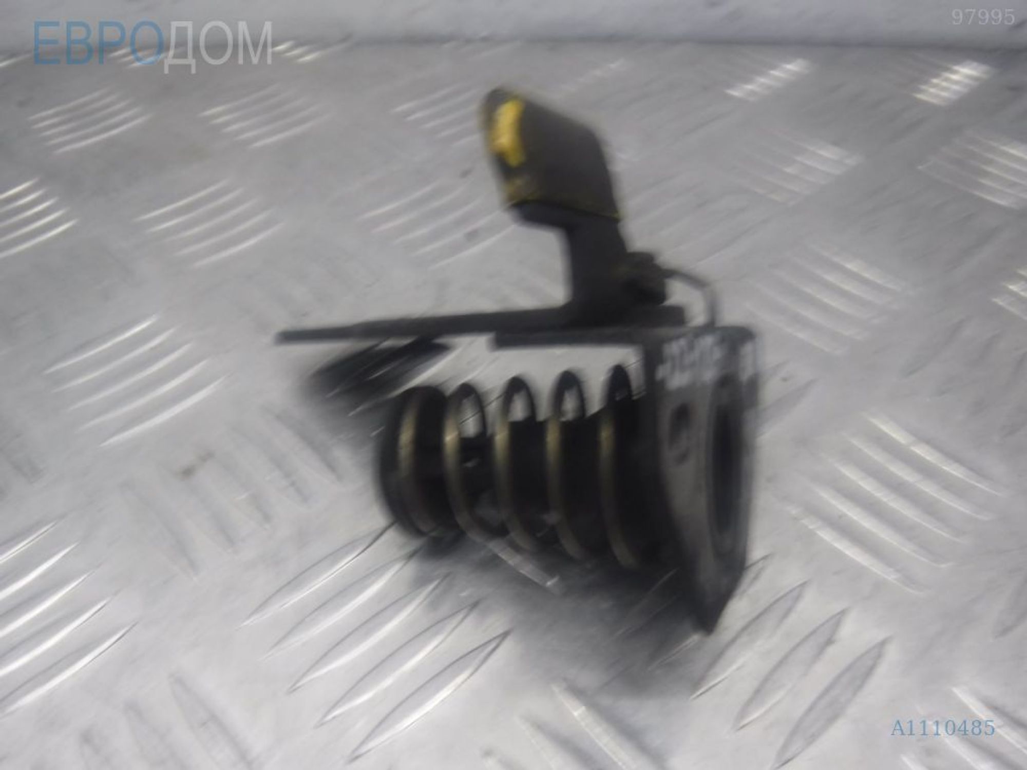 https://ycs.partsauto.market/partsauto-images/thmbs/3237d7da8dc2136f56140620af6d0874/0ac73ad86fa49910639b8b4354652a95/cca90a7db2db2b0012226d978c6ec516.jpg