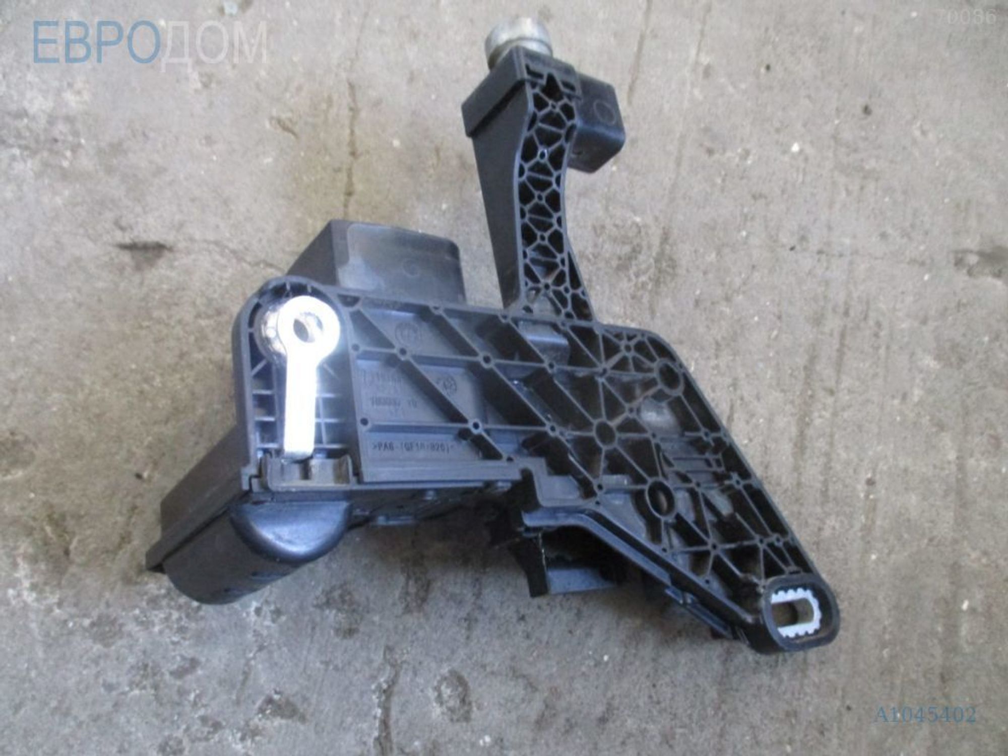 https://ycs.partsauto.market/partsauto-images/thmbs/3237d7da8dc2136f56140620af6d0874/0e5f90583b5647a29606677f15432288/5645a5ca87aef1bda172e889305f298c.jpg