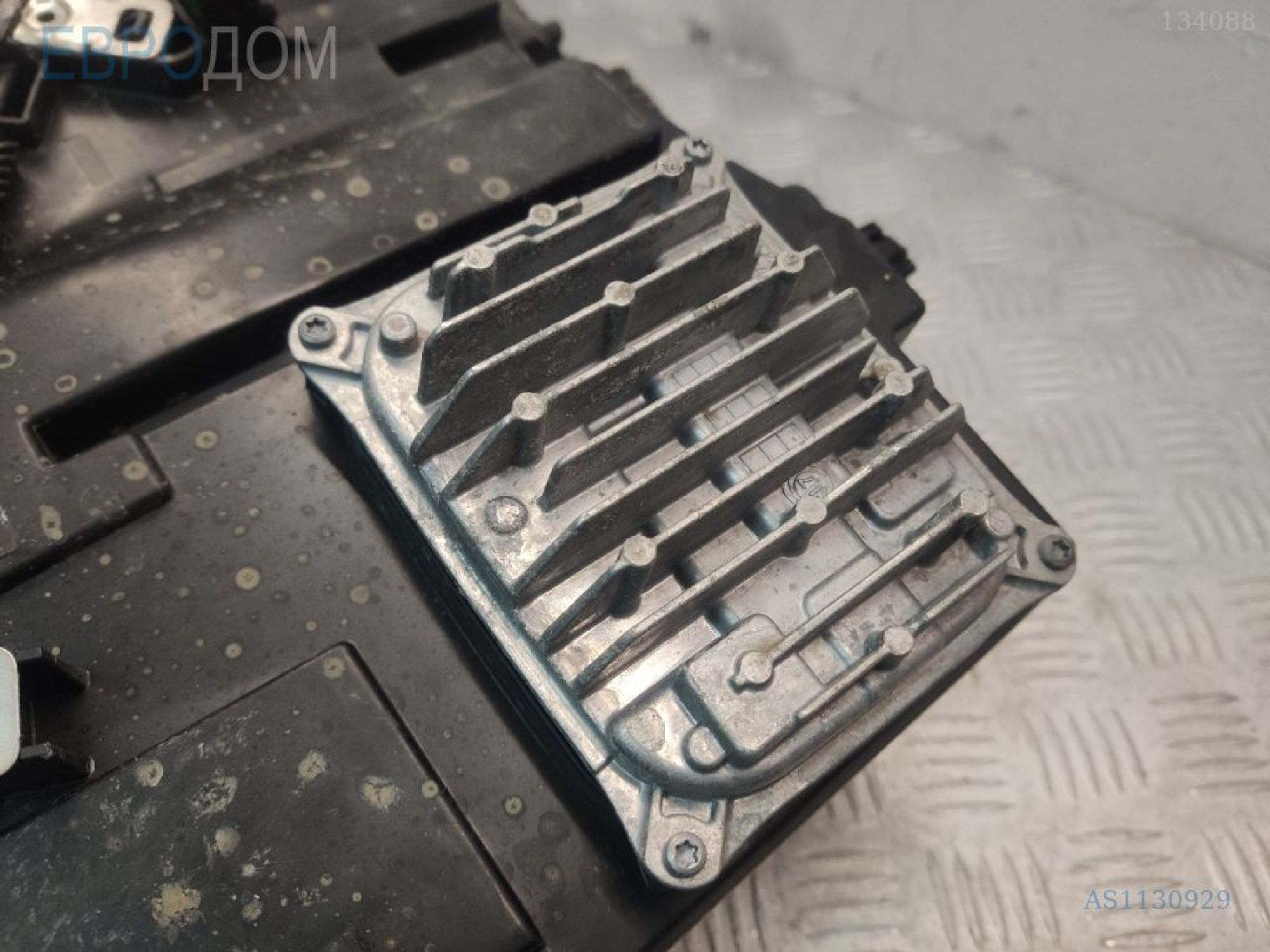 https://ycs.partsauto.market/partsauto-images/thmbs/3237d7da8dc2136f56140620af6d0874/2f7ea0bea6cc3bece40b5cb691d91122/52bb8bb2cff870b01abcb321cd29c0de.jpg