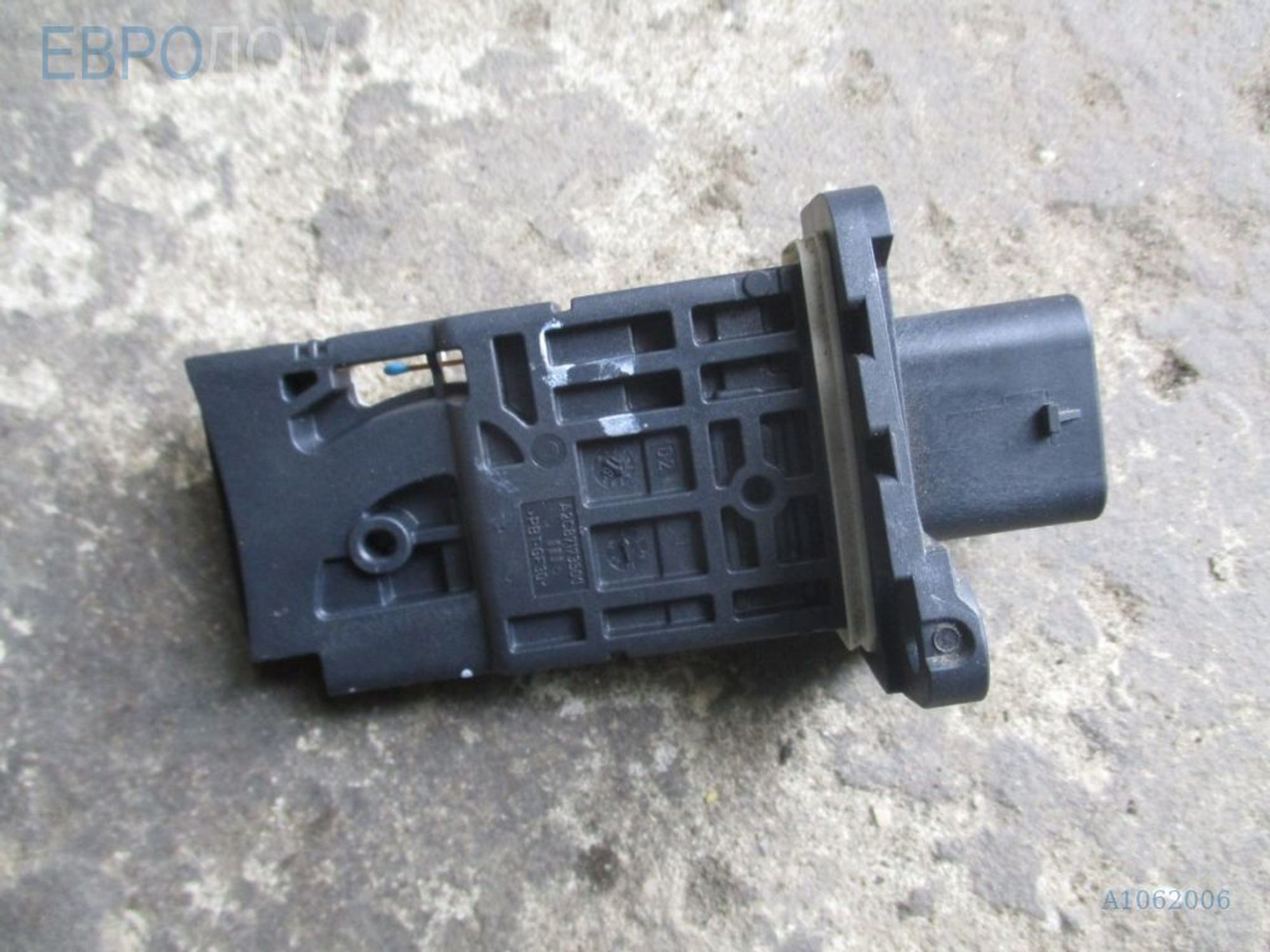 https://ycs.partsauto.market/partsauto-images/thmbs/3237d7da8dc2136f56140620af6d0874/5ca77b51e04f3428ecb26295e01be273/adab518c02f42a88dc4c482f354b1f31.jpg