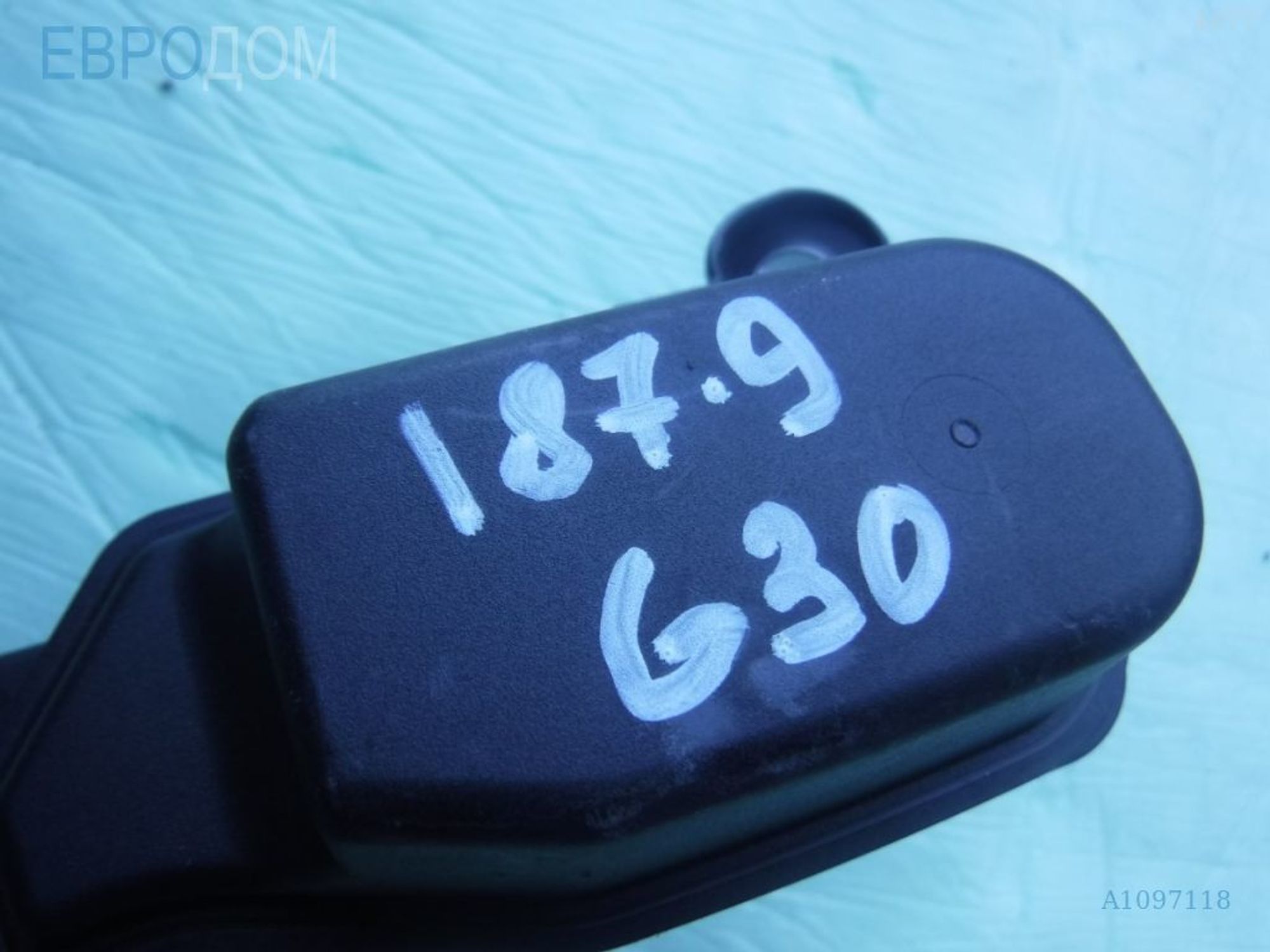 https://ycs.partsauto.market/partsauto-images/thmbs/3237d7da8dc2136f56140620af6d0874/8a4958ec3c31cff997fd17947b1a85f8/98ecc950f6e181c51775be607712ca6d.jpg