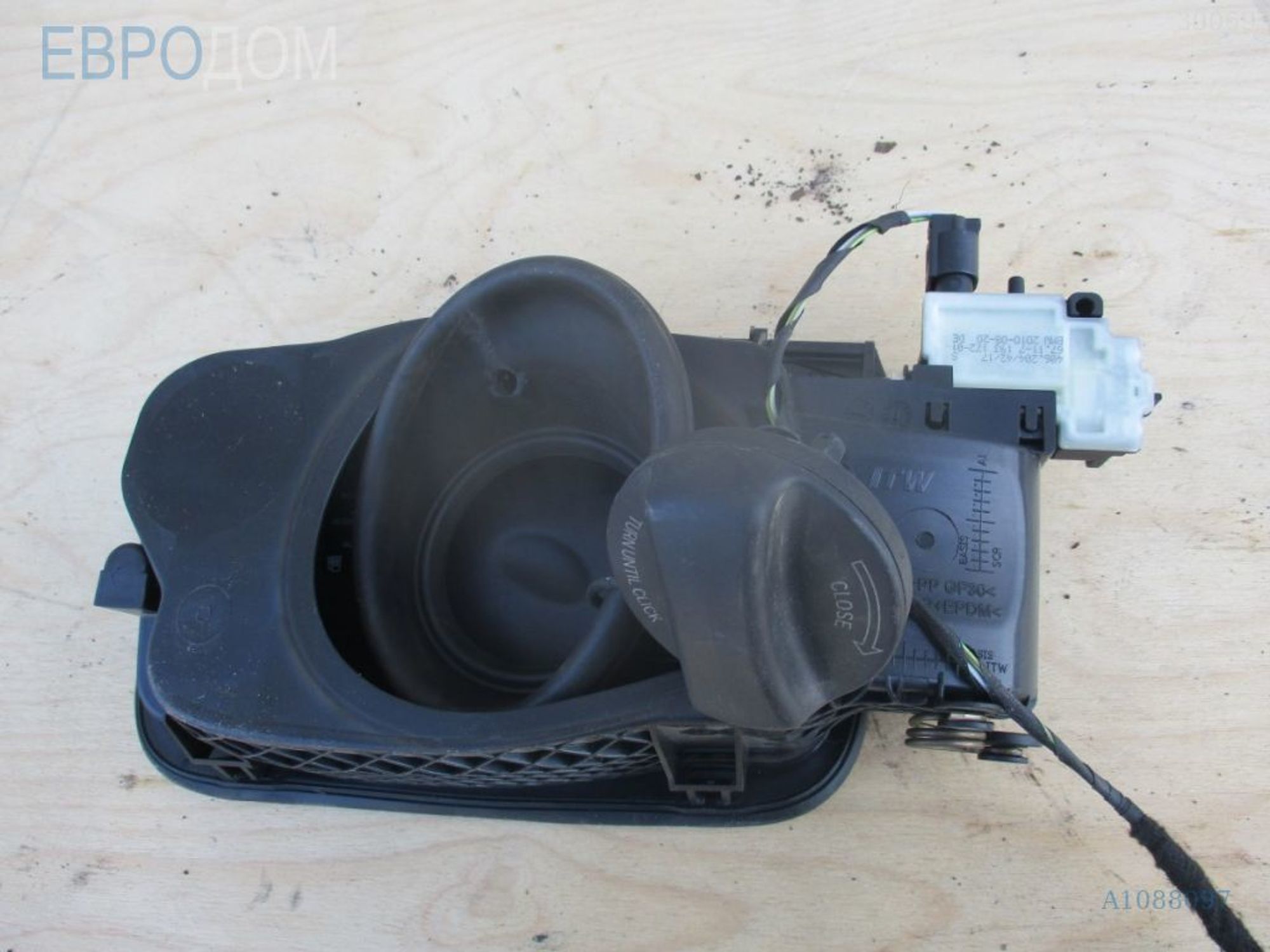 https://ycs.partsauto.market/partsauto-images/thmbs/3237d7da8dc2136f56140620af6d0874/8c6d80c98e709473f040da89c81f828c/dcde7fce5d8a7dcb9dea13009cd72954.jpg