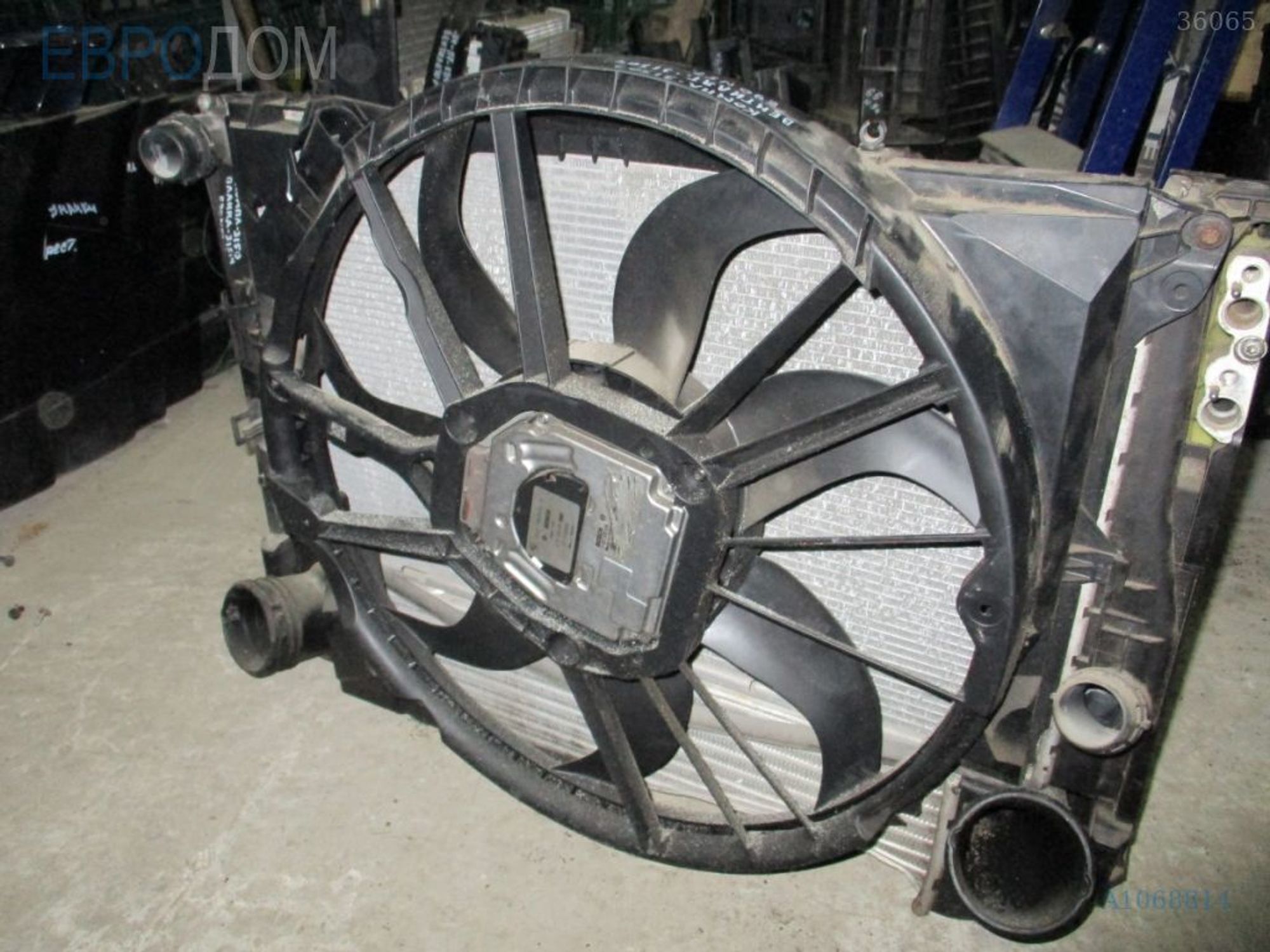 https://ycs.partsauto.market/partsauto-images/thmbs/3237d7da8dc2136f56140620af6d0874/94a7ec5a5b30cec07aebcbc707c8b9af/2352770356ac19cdef93004c6a82ee47.jpg