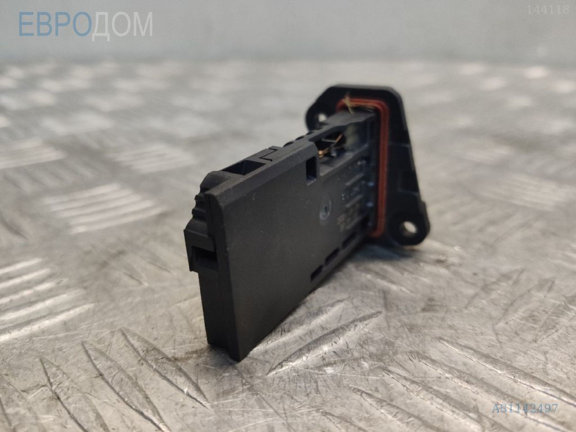 https://ycs.partsauto.market/partsauto-images/thmbs/3237d7da8dc2136f56140620af6d0874/96a94ec994439bde3227c57fb9ae5d12/72cd71b9a4d05ac8482dfea5467acc53.jpg