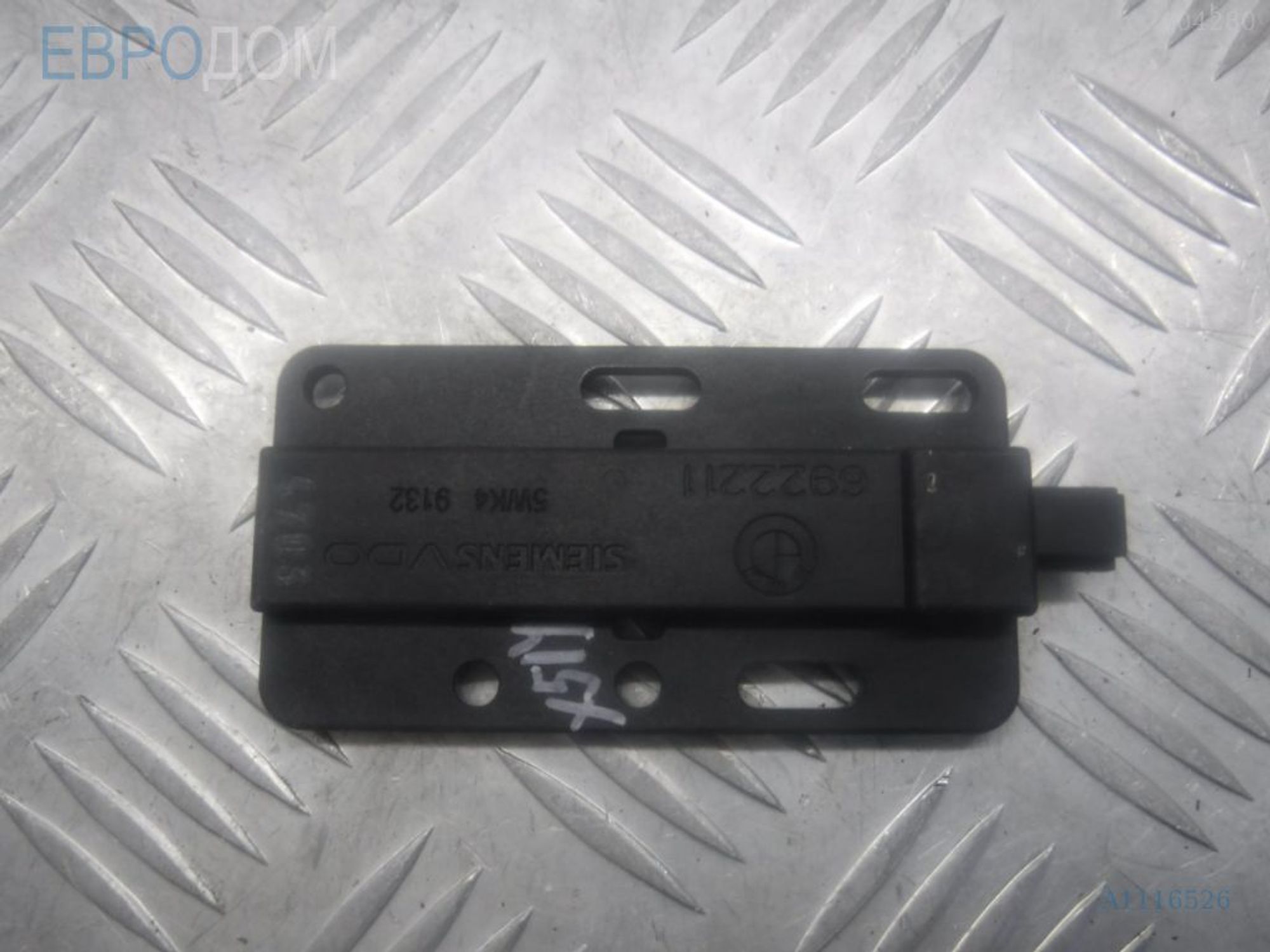 https://ycs.partsauto.market/partsauto-images/thmbs/3237d7da8dc2136f56140620af6d0874/96da6270e9b1d9383404cd68741031cf/c43983c3dd884ac1f81cda2c17de7fe7.jpg