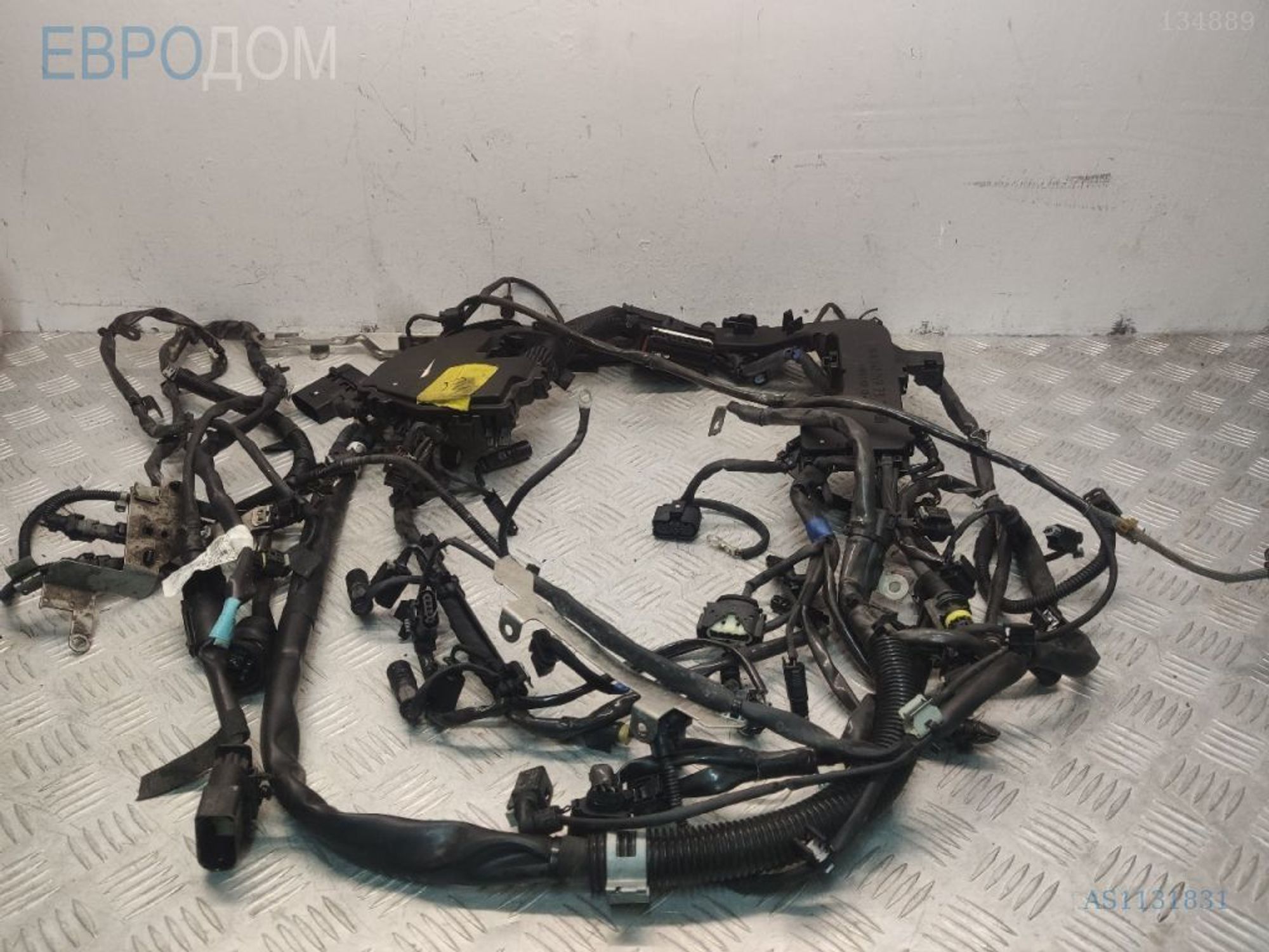https://ycs.partsauto.market/partsauto-images/thmbs/3237d7da8dc2136f56140620af6d0874/aa713df089728e13e7d378e15ce02166/0f426931f78de3081ebb10723053a424.jpg