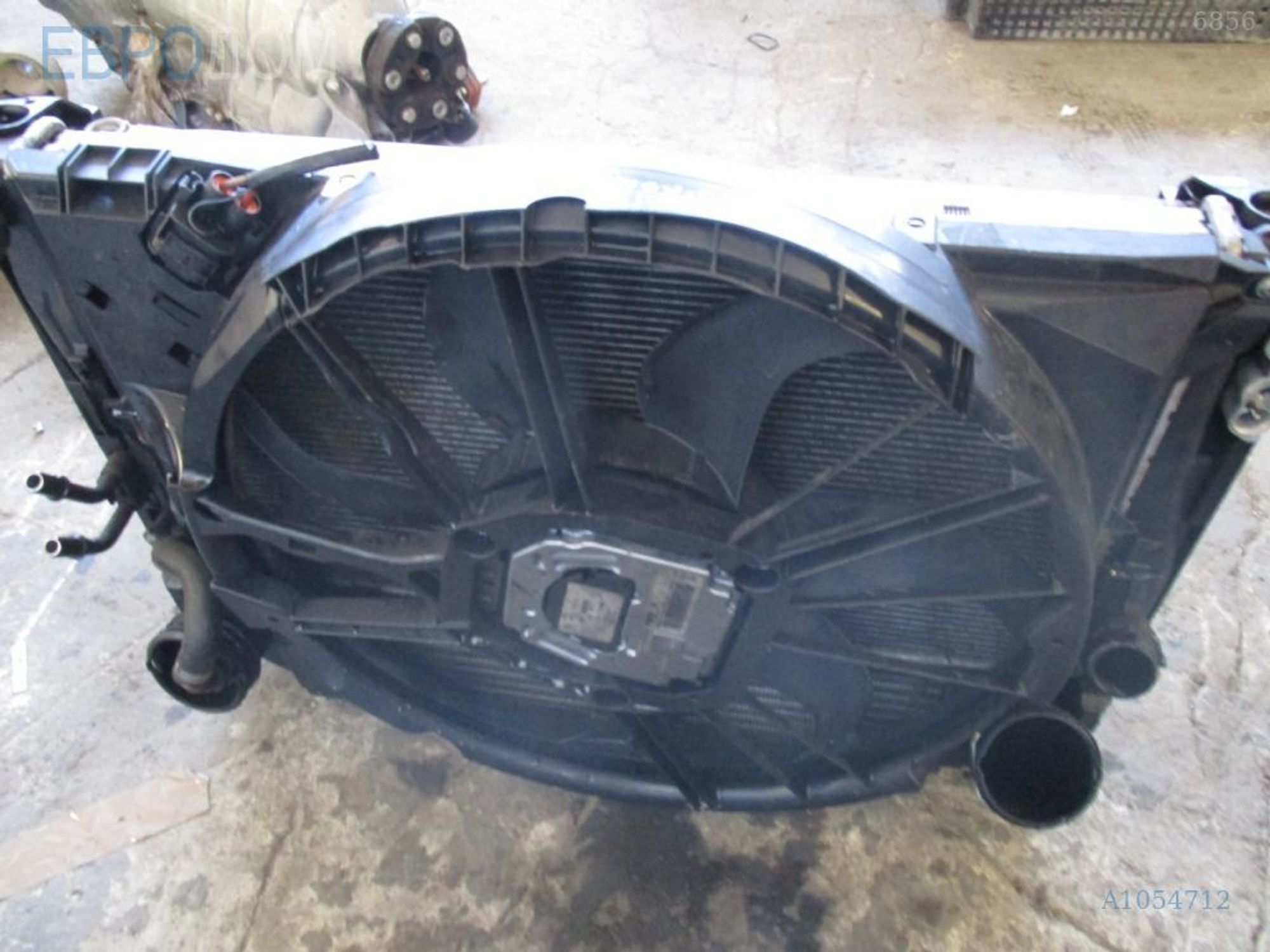 https://ycs.partsauto.market/partsauto-images/thmbs/3237d7da8dc2136f56140620af6d0874/c73605c179824f7050f4a33c1788f5e0/d6ad4ff00a25fc10659ee217b48e63d0.jpg