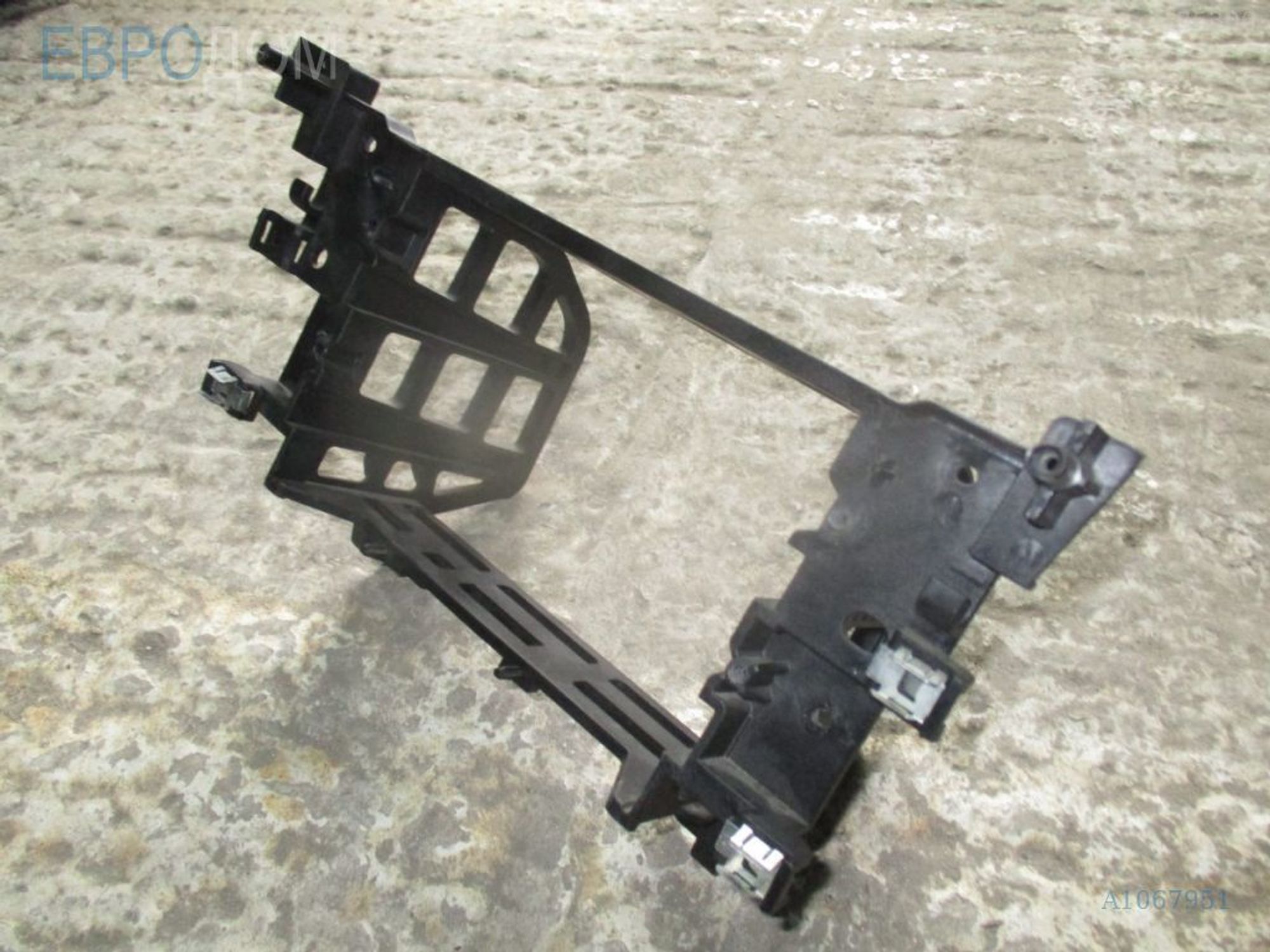 https://ycs.partsauto.market/partsauto-images/thmbs/3237d7da8dc2136f56140620af6d0874/cad0b409164a20ab9b7d96394c97d32d/608be82d80ac42a58b2ac9c35e1fc682.jpg