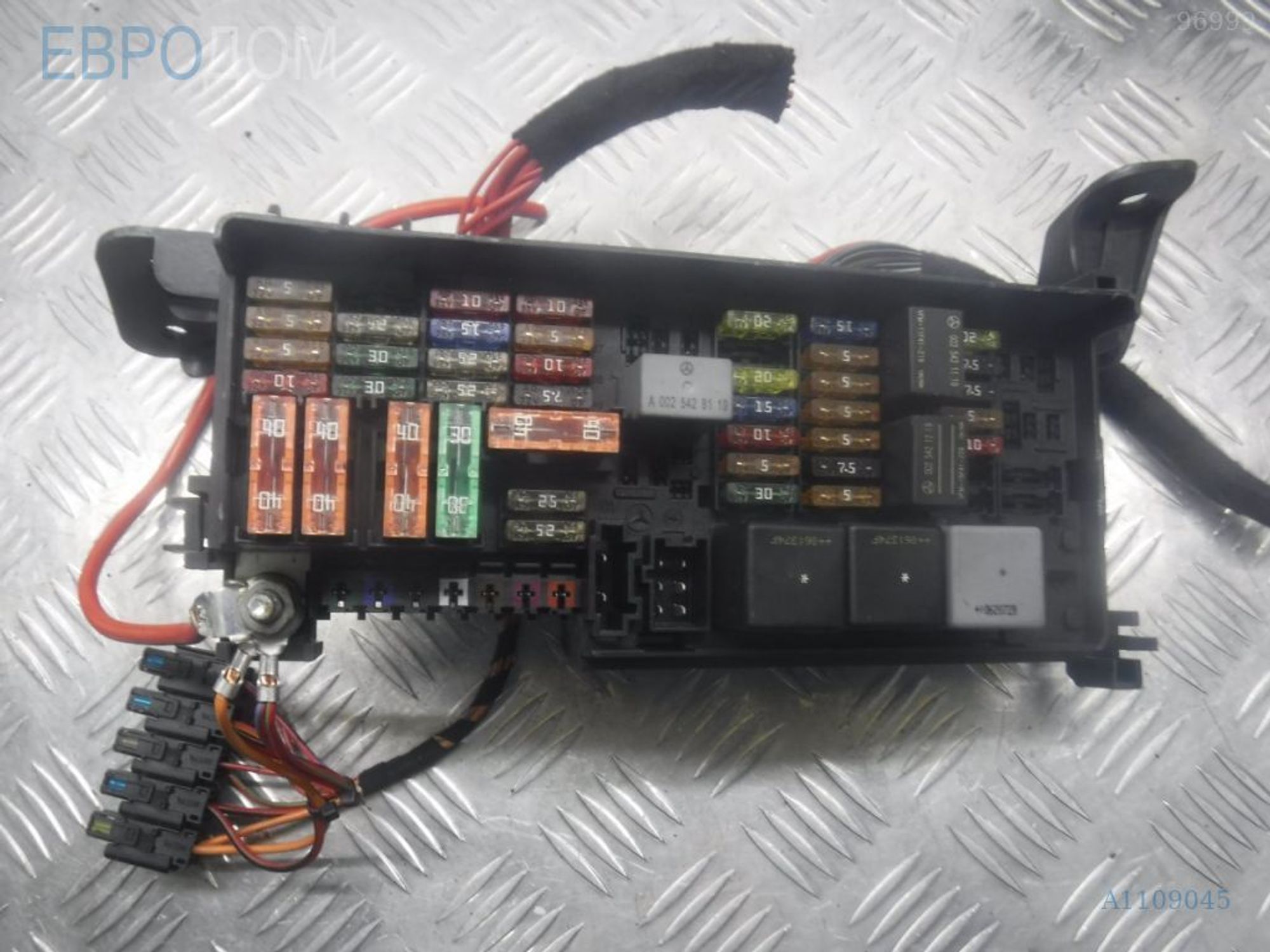 https://ycs.partsauto.market/partsauto-images/thmbs/3237d7da8dc2136f56140620af6d0874/d5cb33540bb8f126c4b2640c31f608be/9266430c66fb326bcc3904b13db66413.jpg