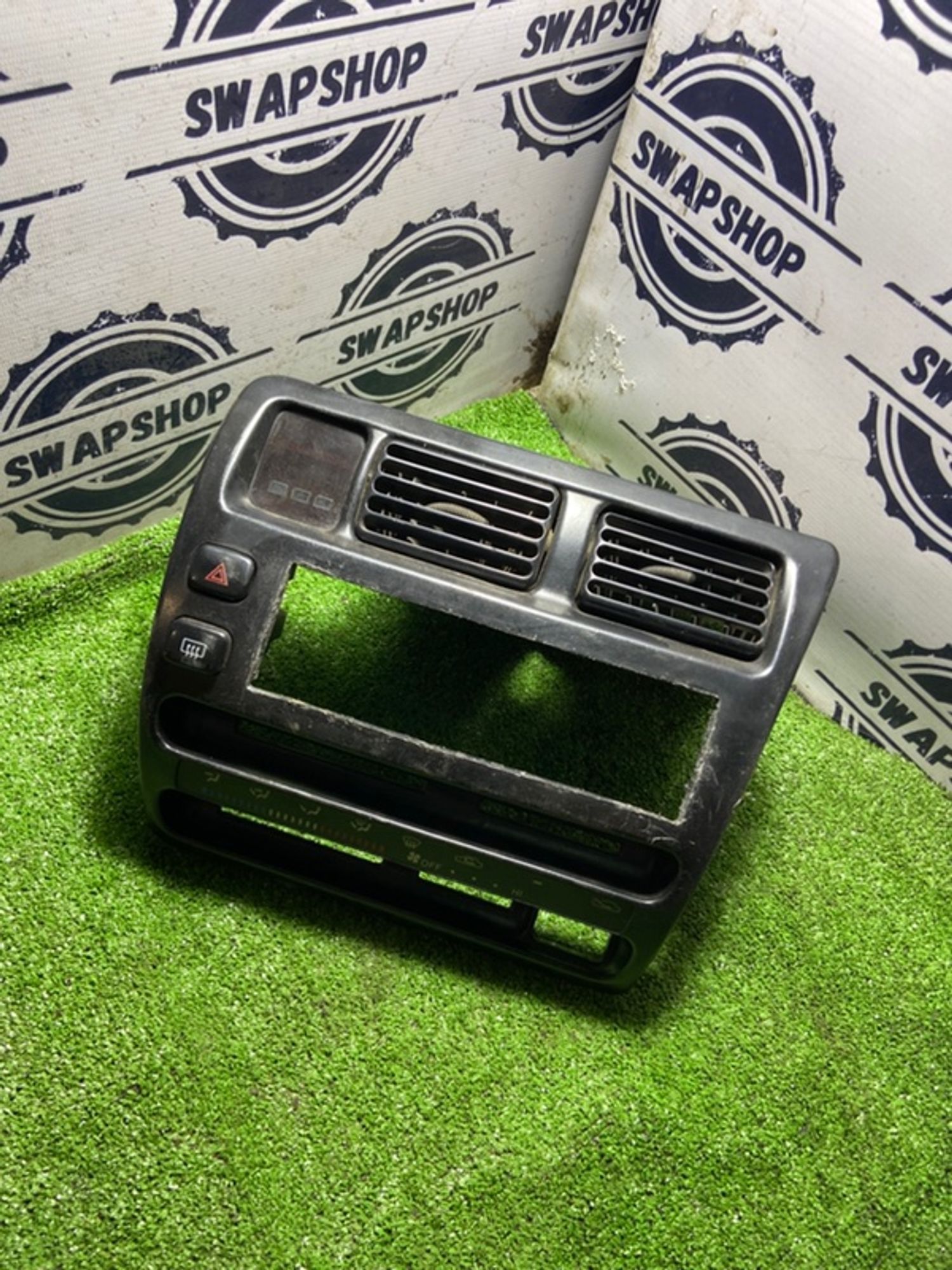 Консоль центральная Toyota sprinter 1992 5540512700 EE101, 1000 рублей, Сосновоборск