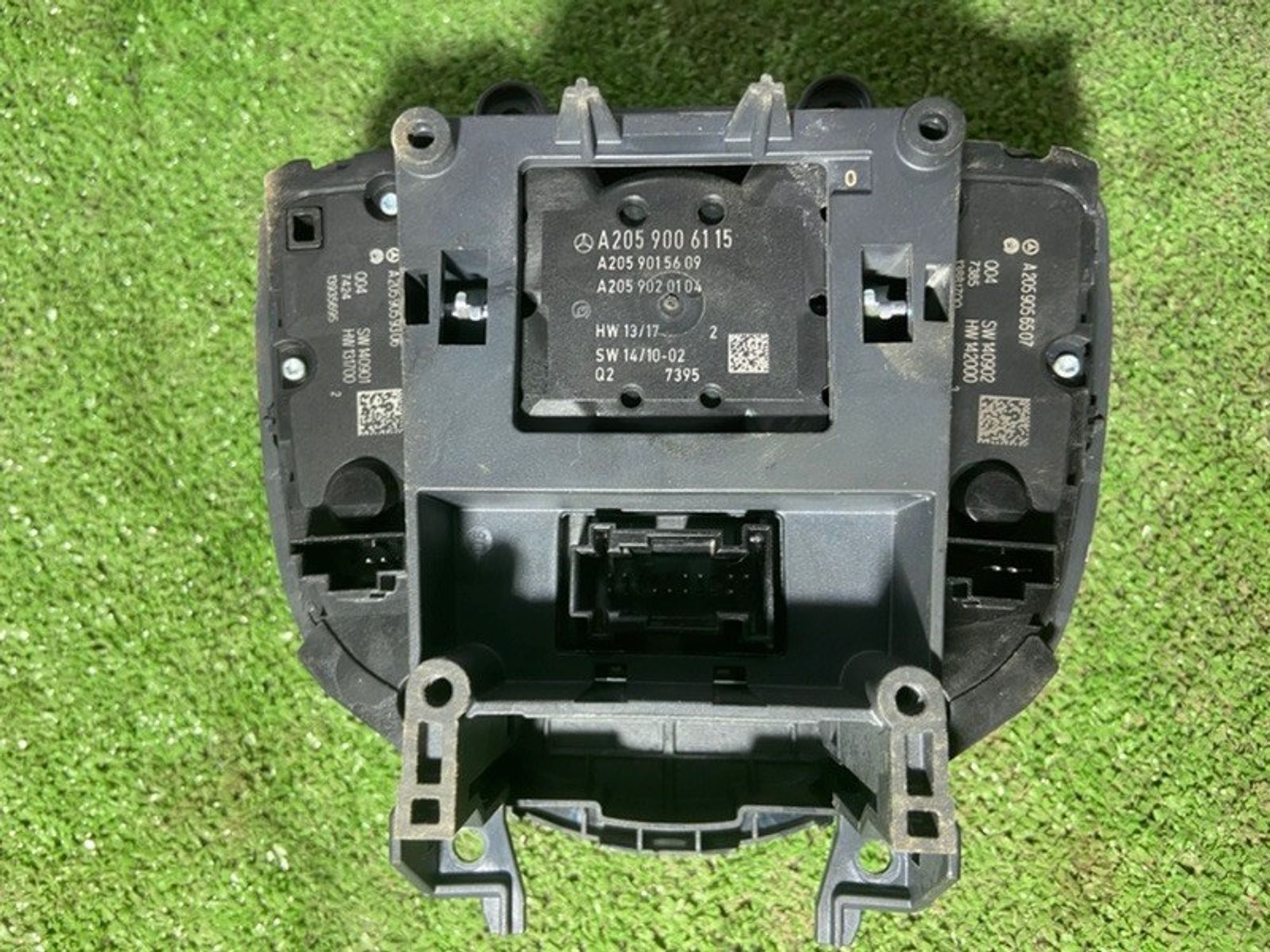 Блок управления магнитолой Mercedes c-class 2022 A2059006115 W205 OM642, 8000 рублей, Сосновоборск