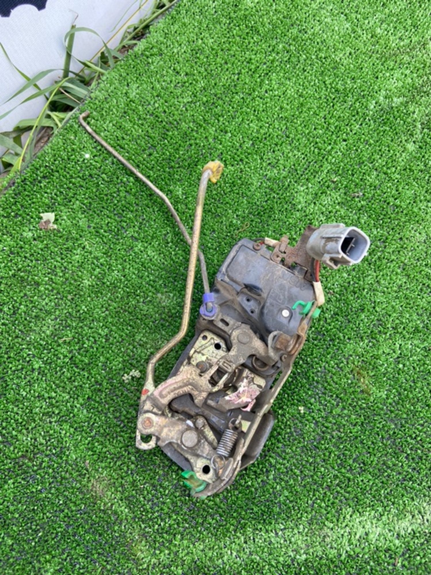 Замок боковой двери Toyota carina ed 1989 6904020320 ST182 3S-FE, передний левый, 1800 рублей, Сосновоборск
