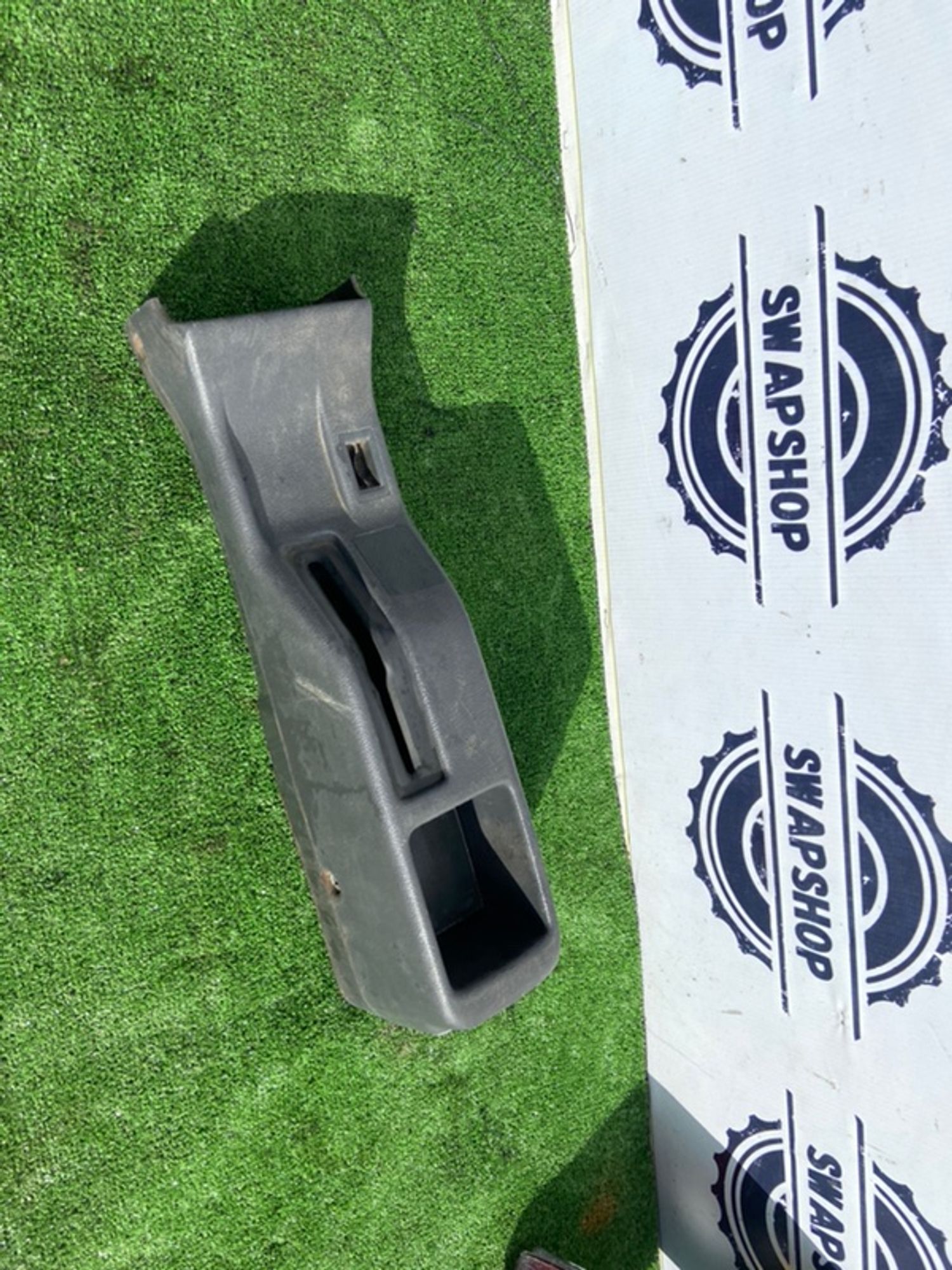 Бардачок между сиденьями Toyota sprinter 1990 589011214003 EE98 3E, 600 рублей, Сосновоборск