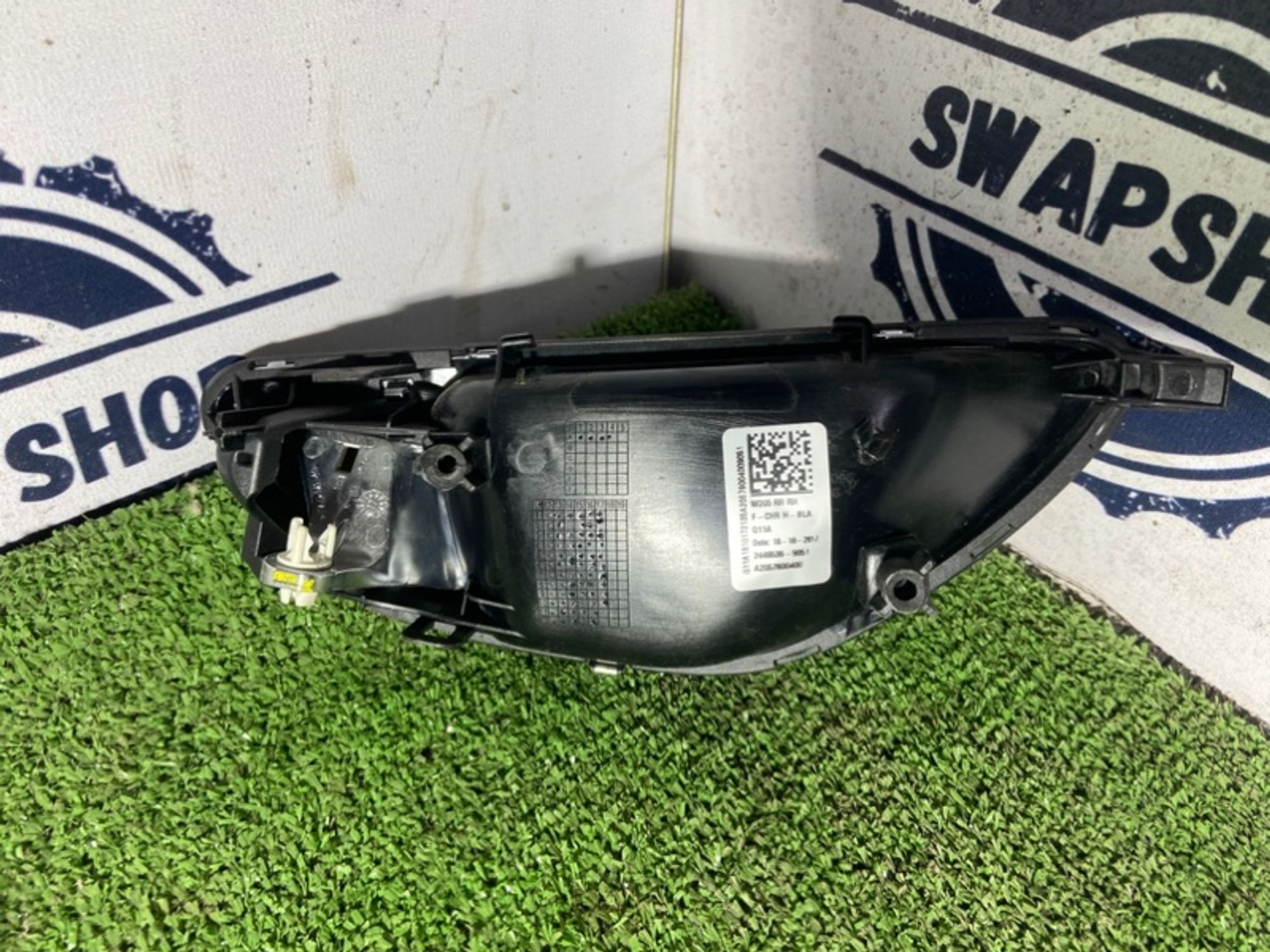 Ручка двери внутренняя Mercedes c-class A2057600400 W205, задняя правая, 1500 рублей, Сосновоборск
