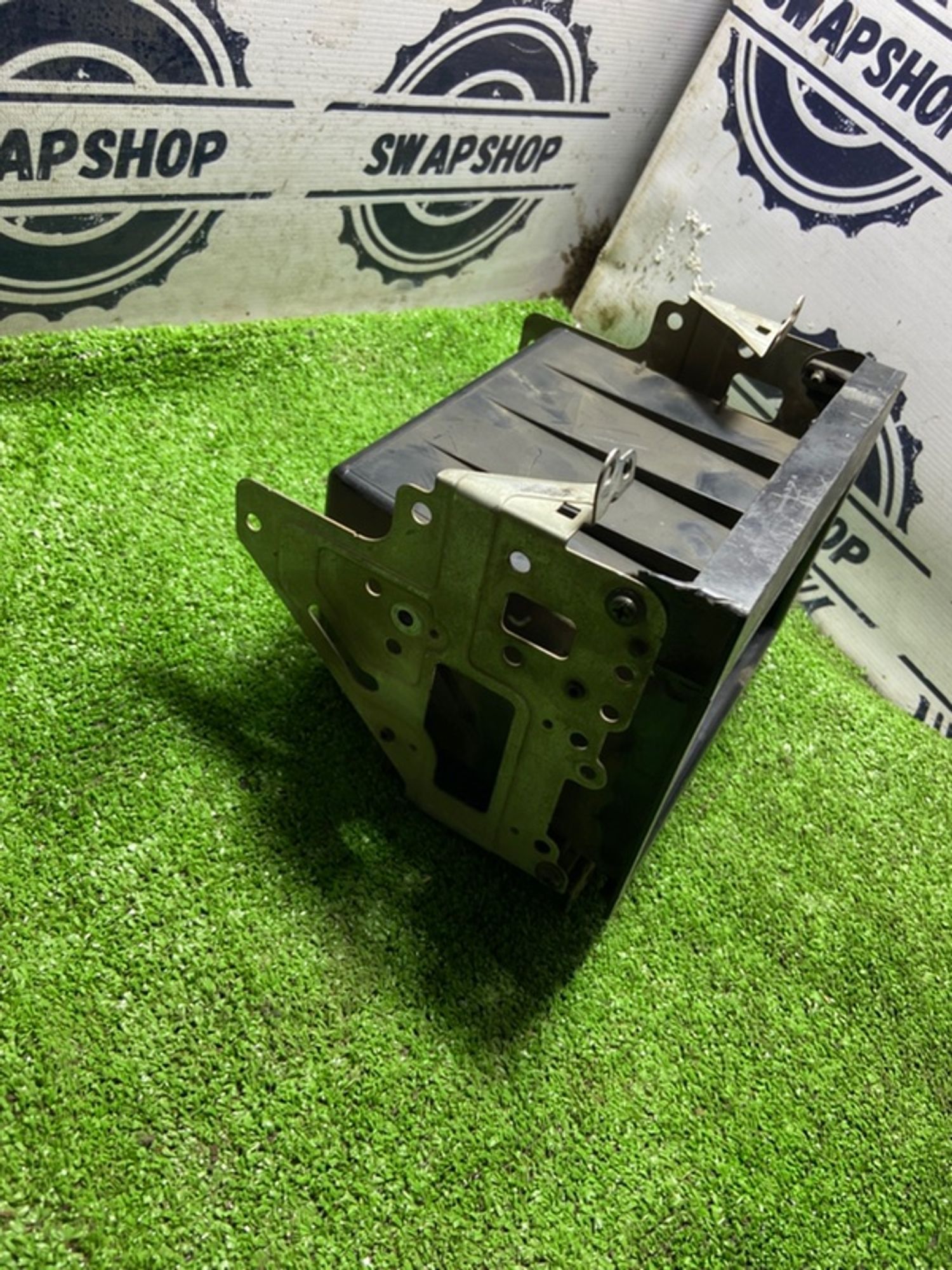 Крепление магнитофона Toyota sprinter 1992 5552116040 EE101, 800 рублей, Сосновоборск