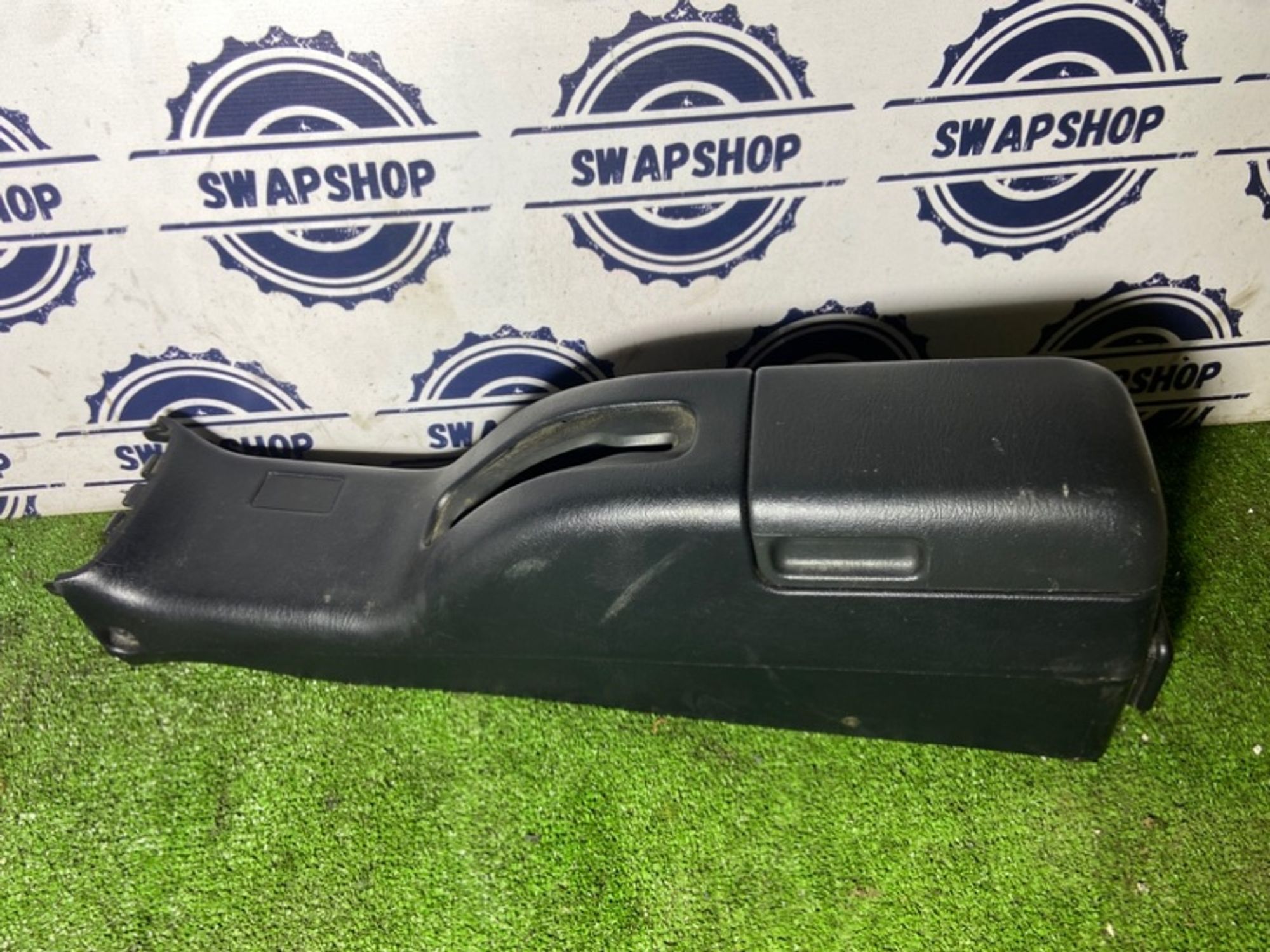 Подлокотник Toyota Corsa 1992 589011609001 EL43 5E-FE, 1600 рублей, Сосновоборск