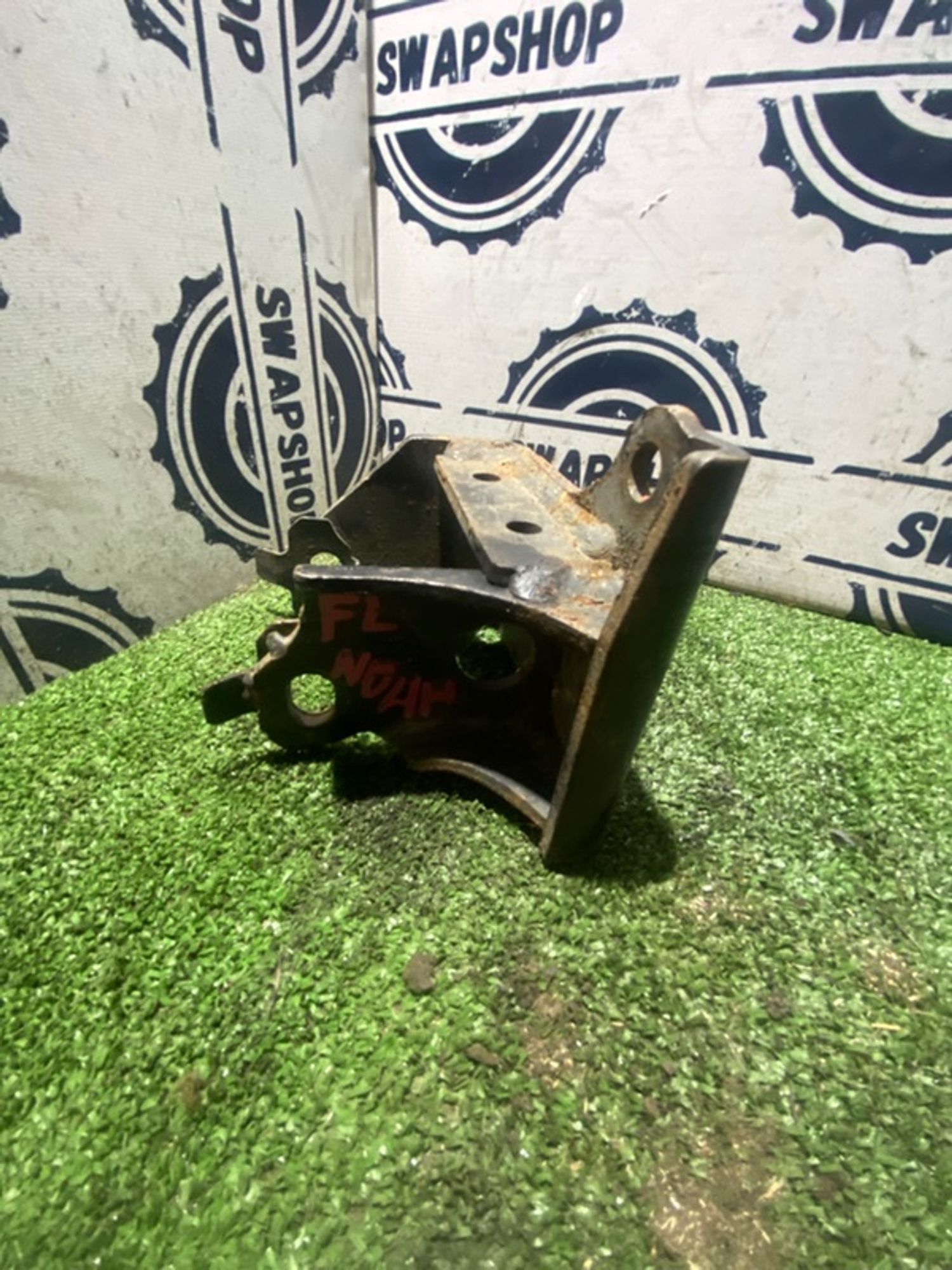 Кронштейн двигателя Toyota lite ace Noah 2000 1231564120 AZR65 1AZFSE, левый, 600 рублей, Сосновоборск