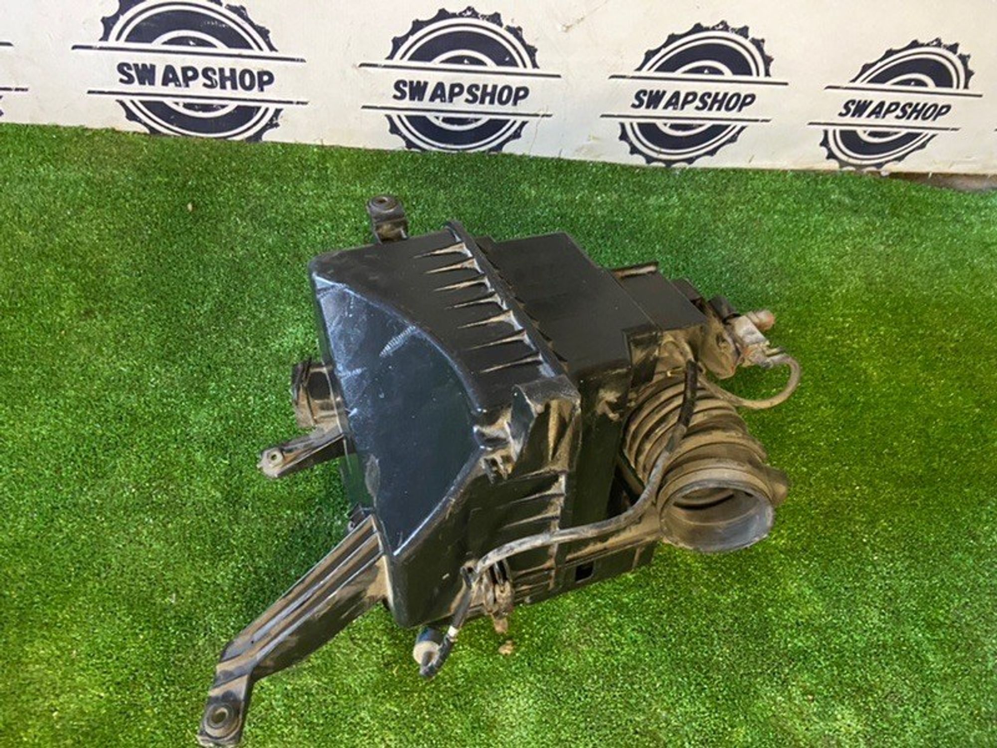 Корпус воздушного фильтра toyota aristo 1994 1770046140 JZS147 2J-GTE, 3000 рублей, Сосновоборск