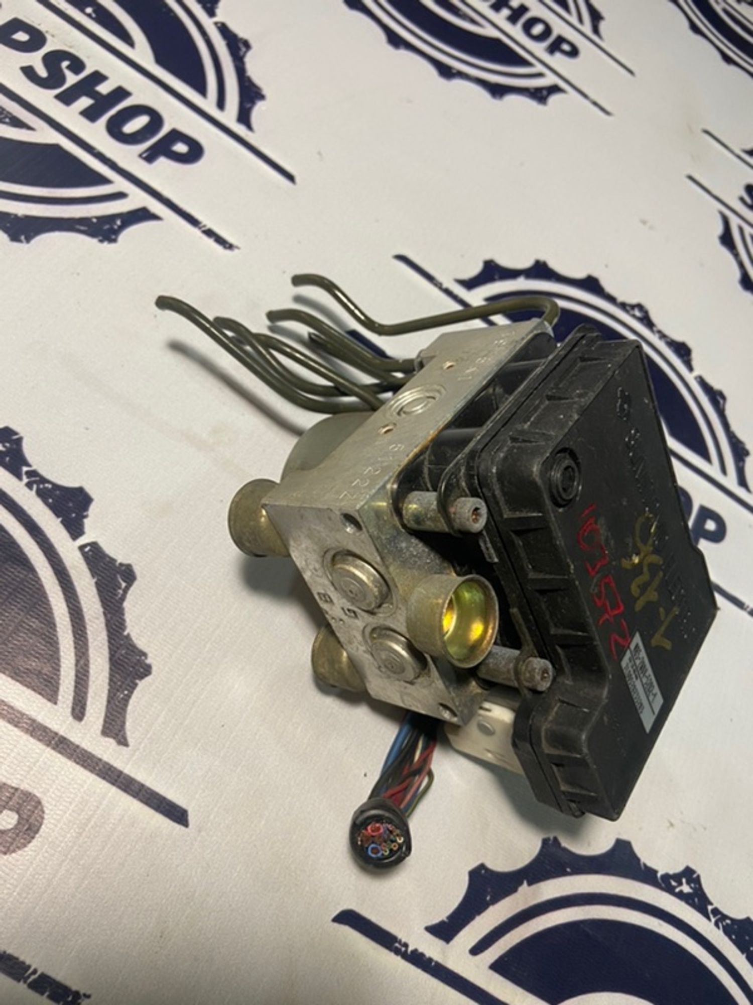 Блок ABS mitsubishi lancer cedia MB52WDE82051 4G93, 1500 рублей, Сосновоборск
