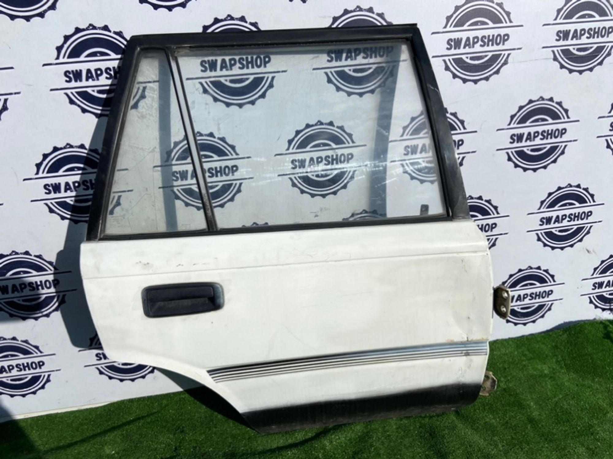 Дверь боковая Toyota sprinter 1990 6700313210 EE98 3E, задняя правая, 800 рублей, Сосновоборск