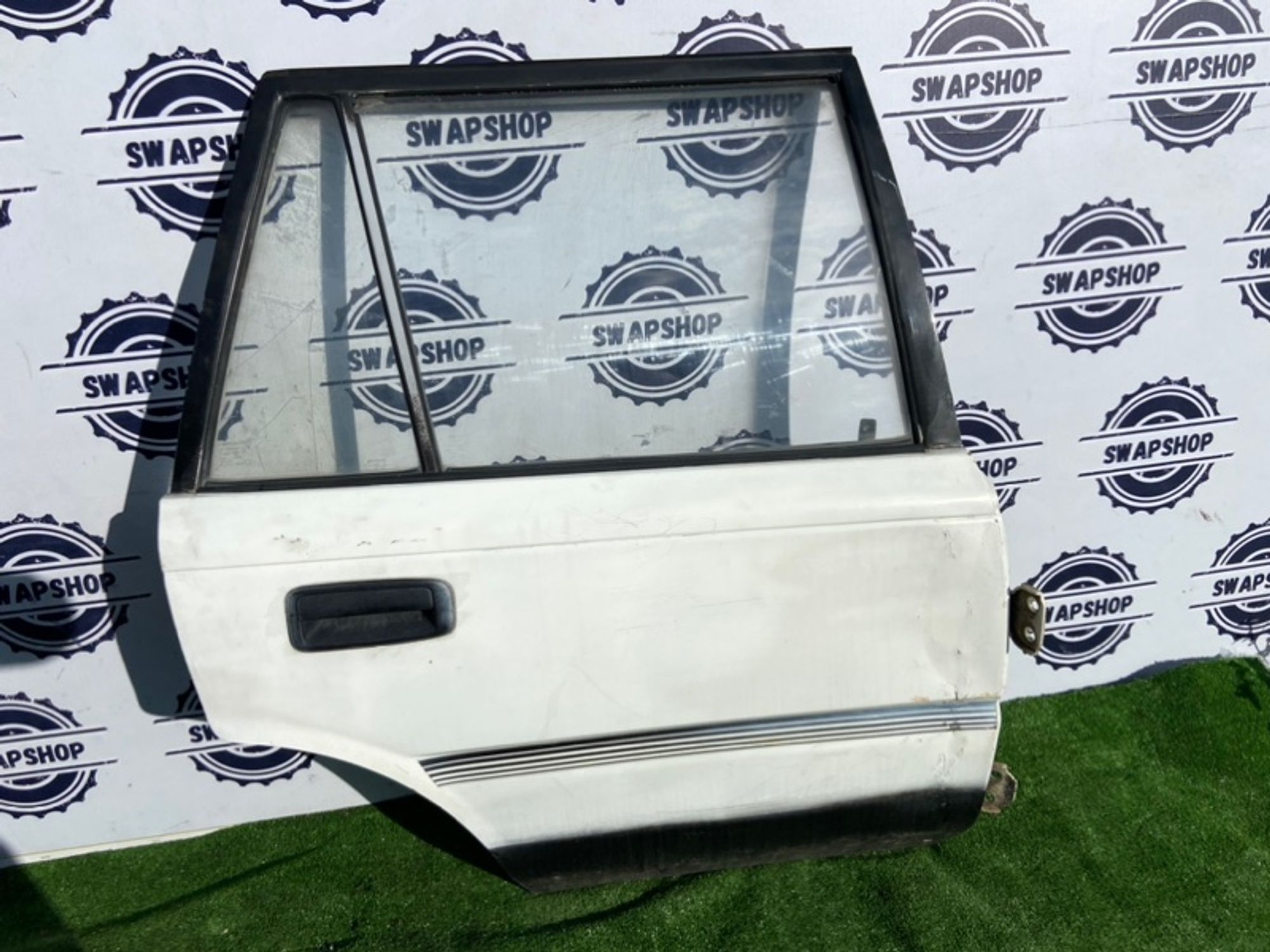Дверь боковая Toyota sprinter 1990 6700313210 EE98 3E, задняя правая, 800 рублей, Сосновоборск