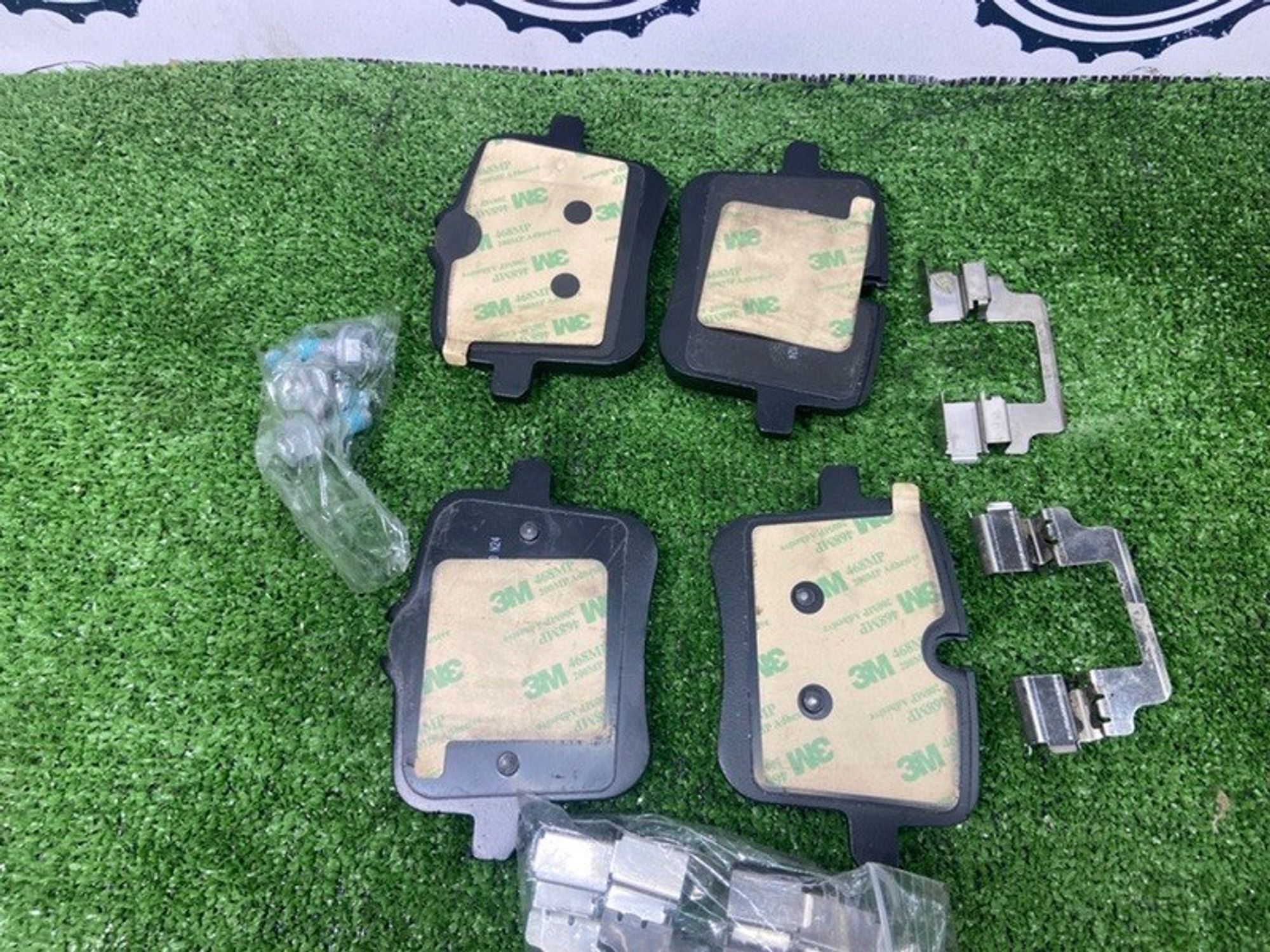 Колодки тормозные bmw x6 2021 220391802 G06 B57O, 7000 рублей, Сосновоборск