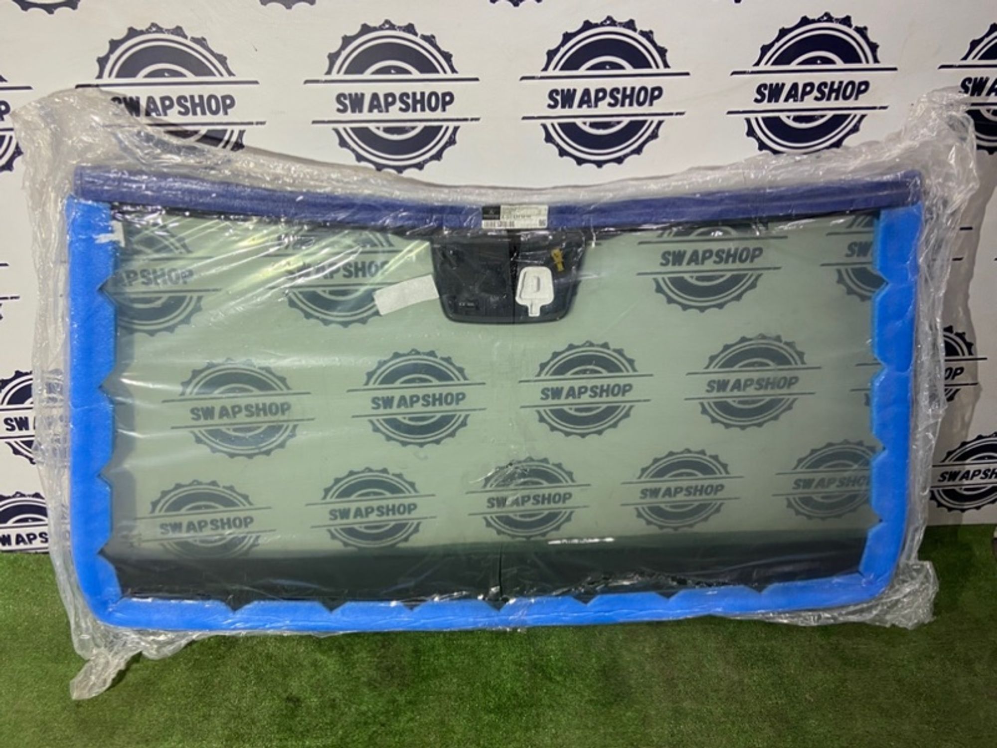 Стекло лобовое Mercedes glc 2017 A2536701001 GLC OM642, 69000 рублей, Сосновоборск