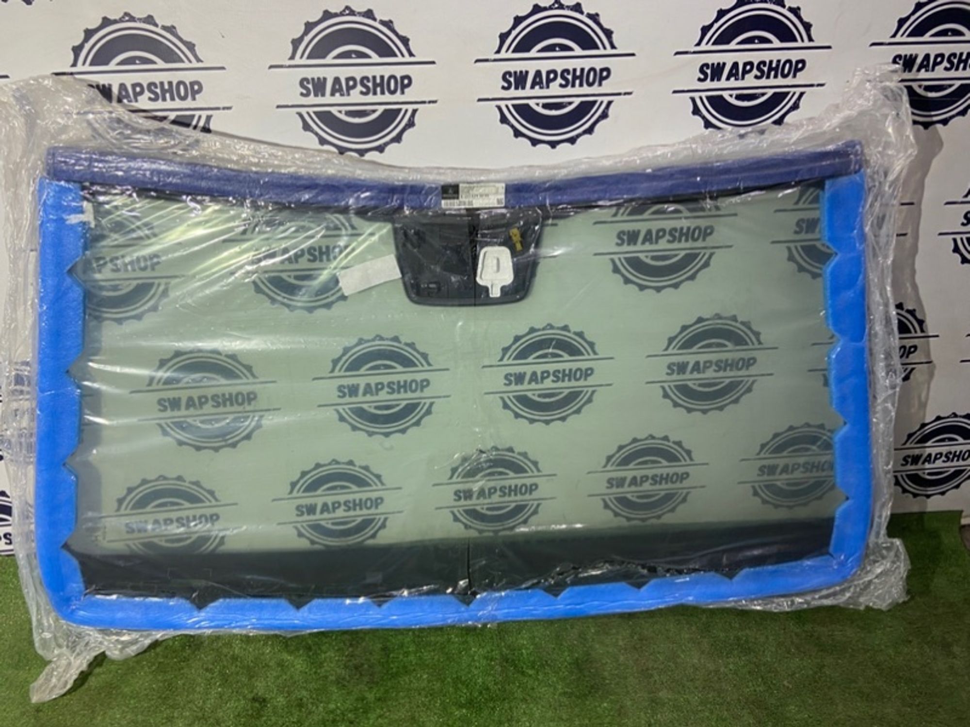 Стекло лобовое Mercedes glc 2017 A2536701001 GLC OM642, 69000 рублей, Сосновоборск