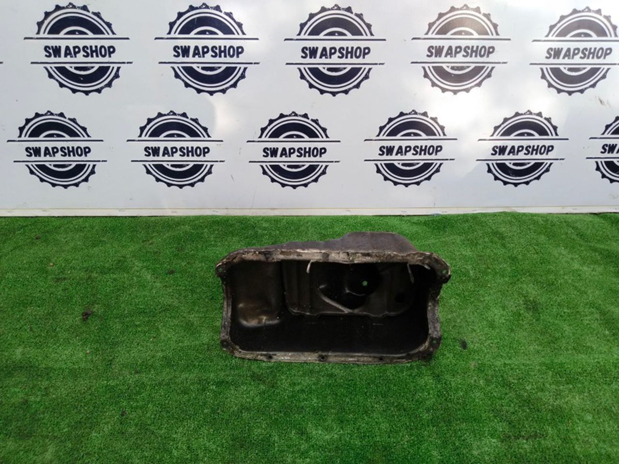 Поддон двигателя Toyota sprinter 1990 1352111010 EE98 3E, 700 рублей, Сосновоборск