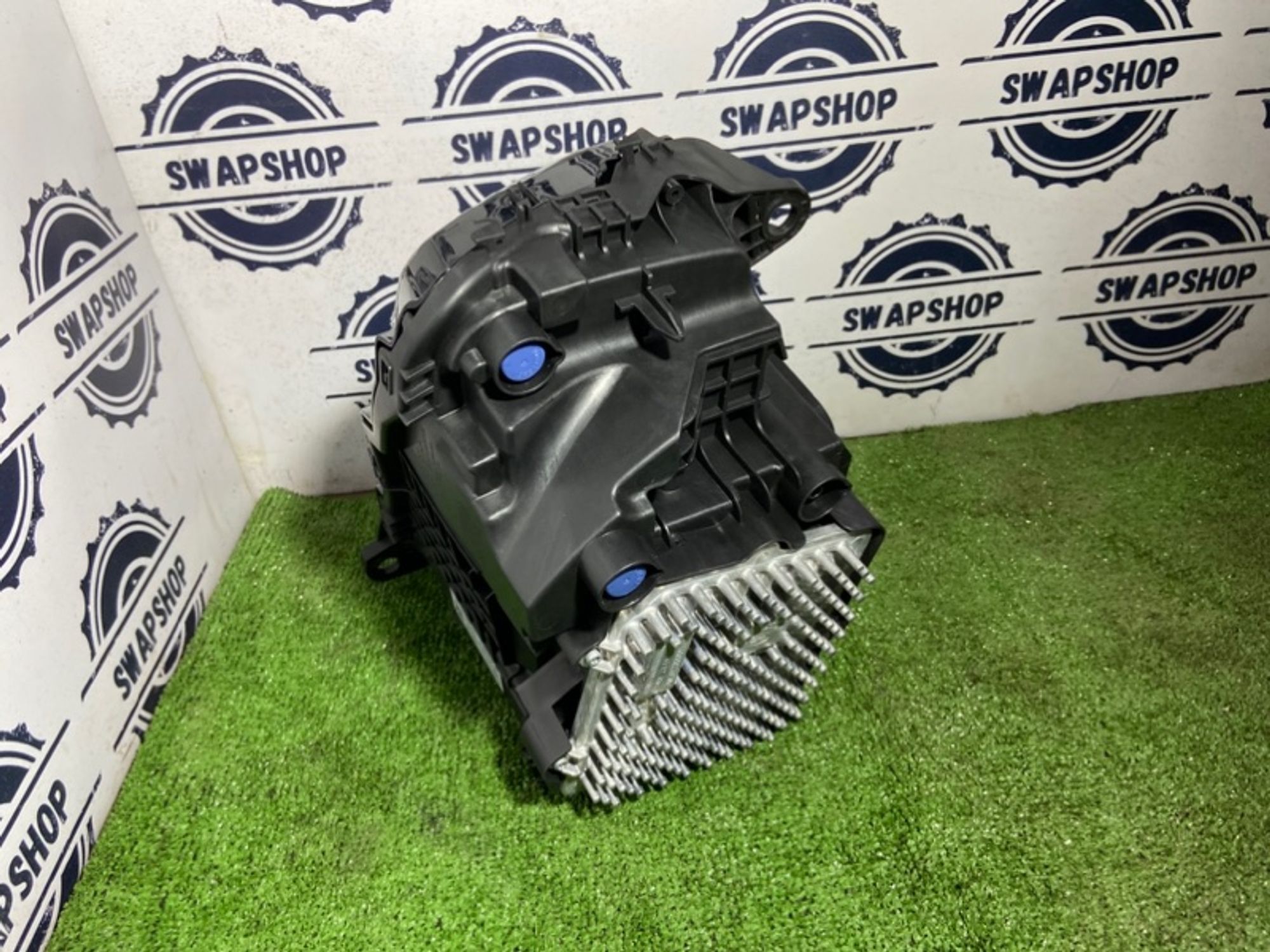 Фара светодиодная Land Rover Defender 2022 L8B213W030EF, передняя правая, 99000 рублей, Сосновоборск