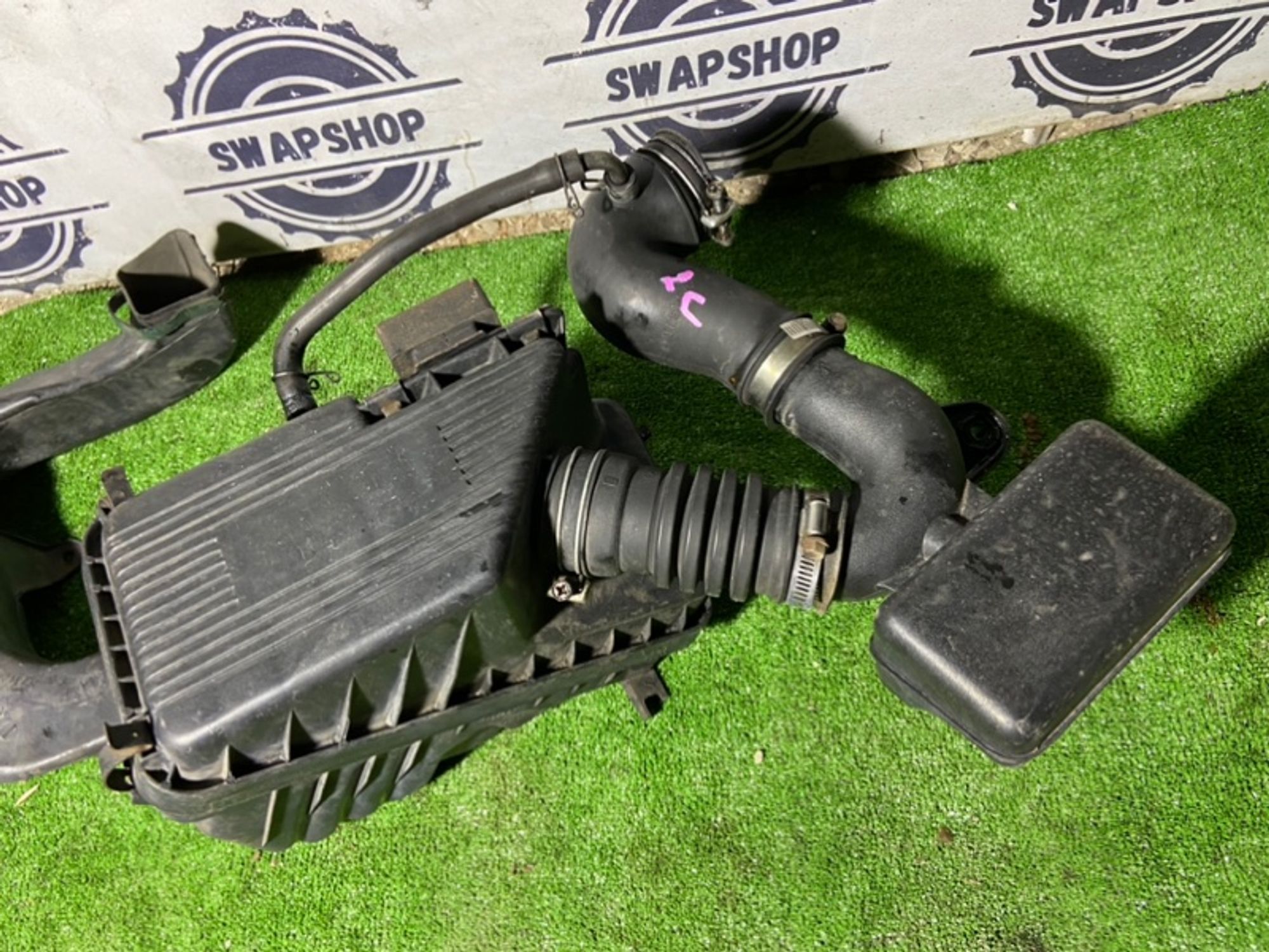 Корпус воздушного фильтра Toyota sprinter 1991 1770064270 CE100 2C, 1800 рублей, Сосновоборск