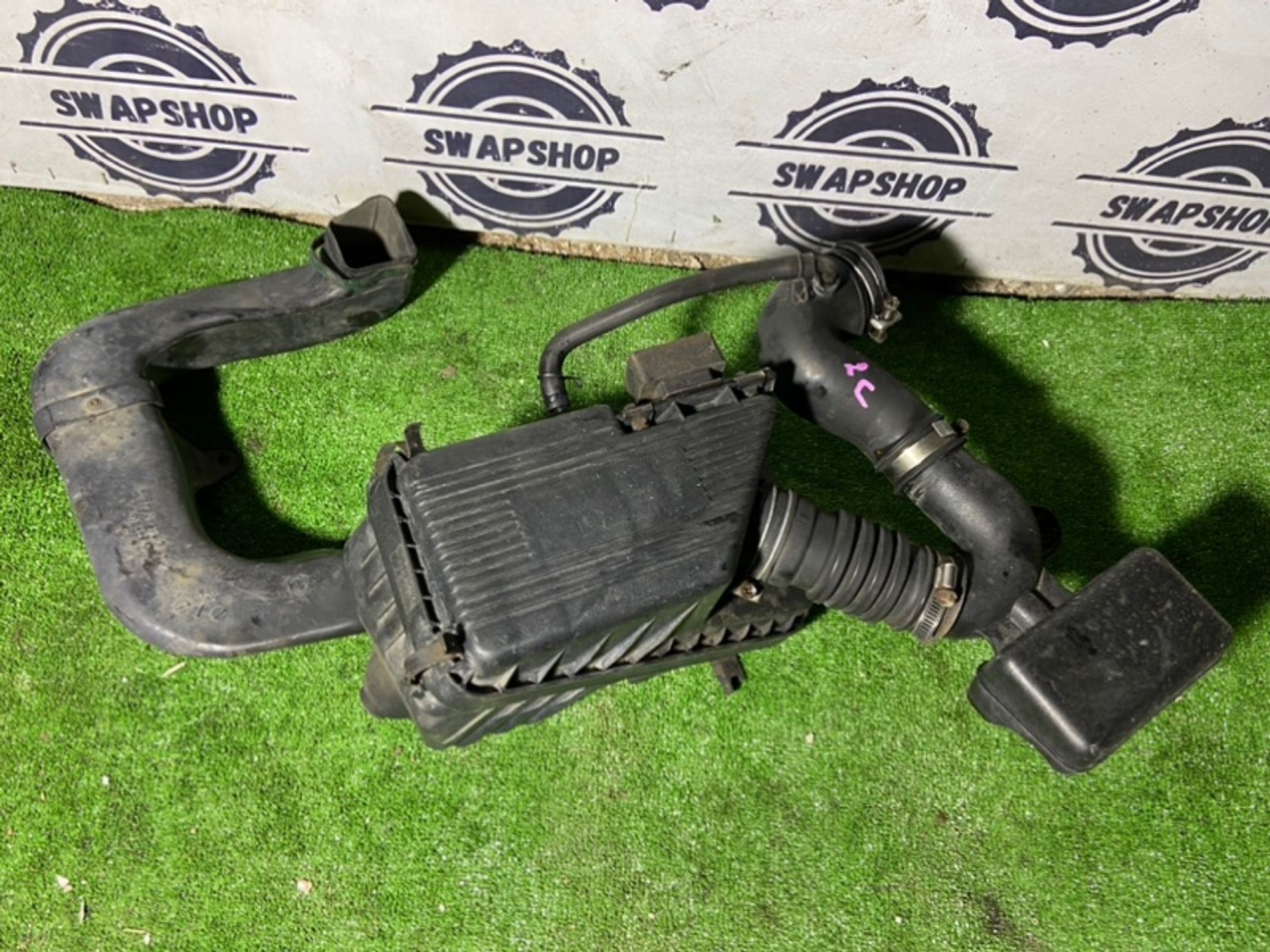 Корпус воздушного фильтра Toyota sprinter 1991 1770064270 CE100 2C, 1800 рублей, Сосновоборск