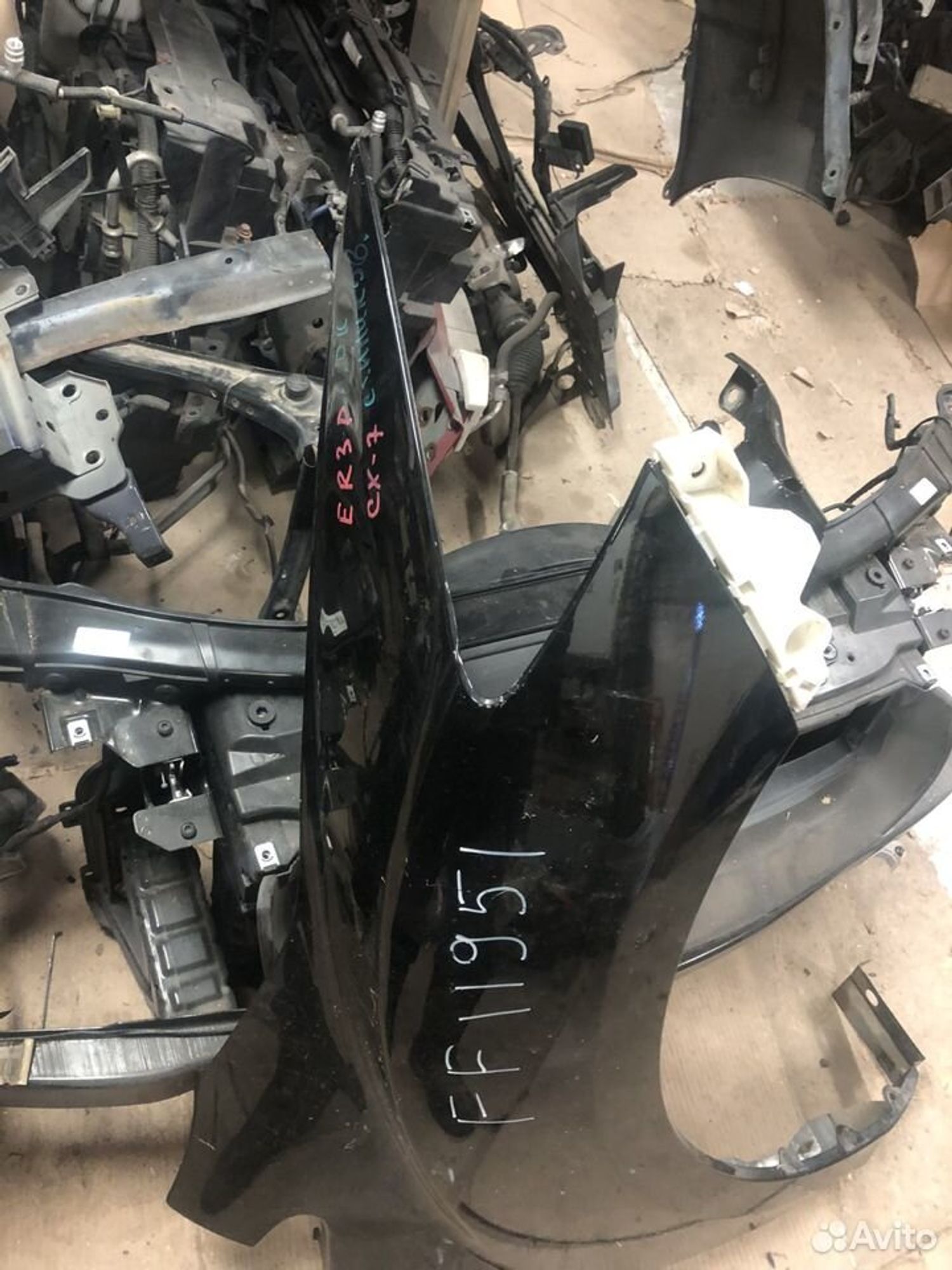 Крыло переднее правое Mazda CX-7 I 2007, 8200 рублей, Москва