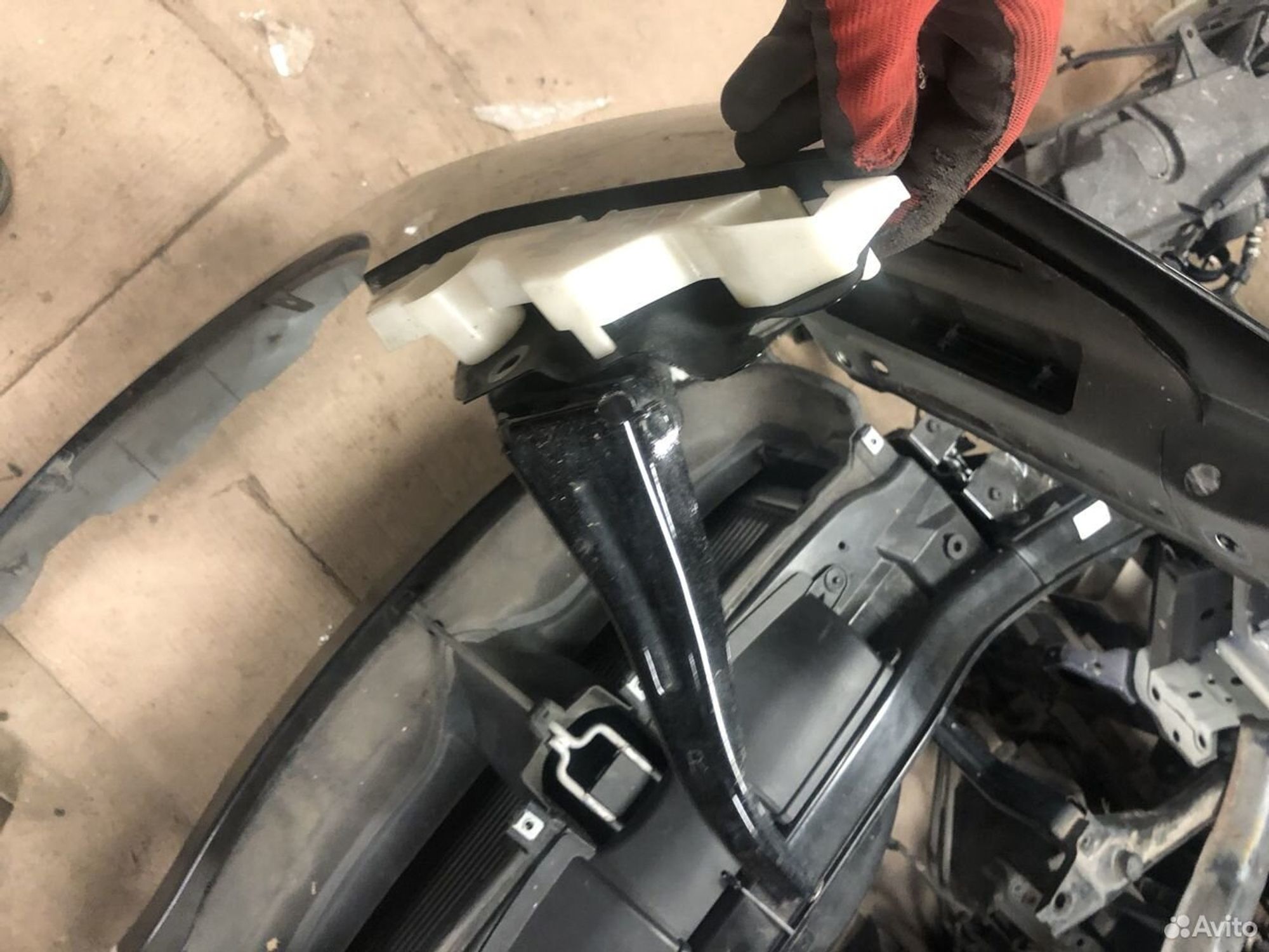 Крыло переднее правое Mazda CX-7 I 2007, 8200 рублей, Москва