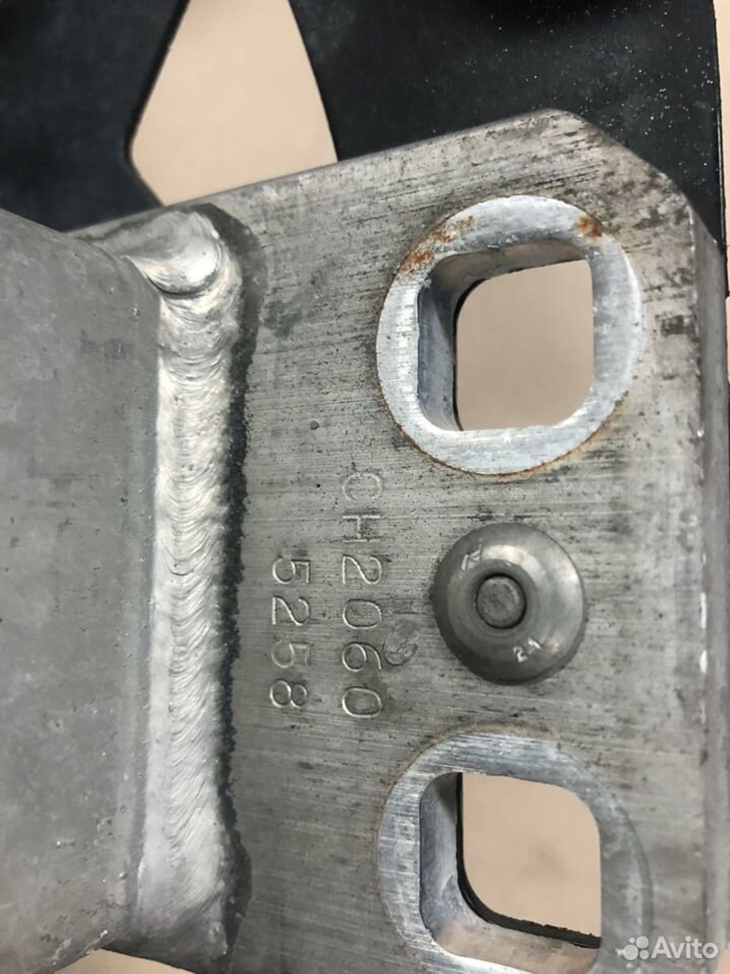 Кронштейн фары левый Bmw 5 E60, 4000 рублей, Москва