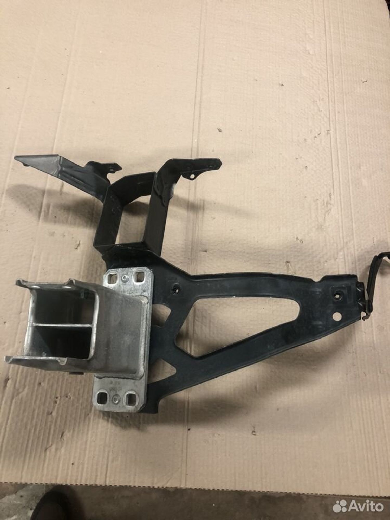 Кронштейн фары левый Bmw 5 E60, 4000 рублей, Москва