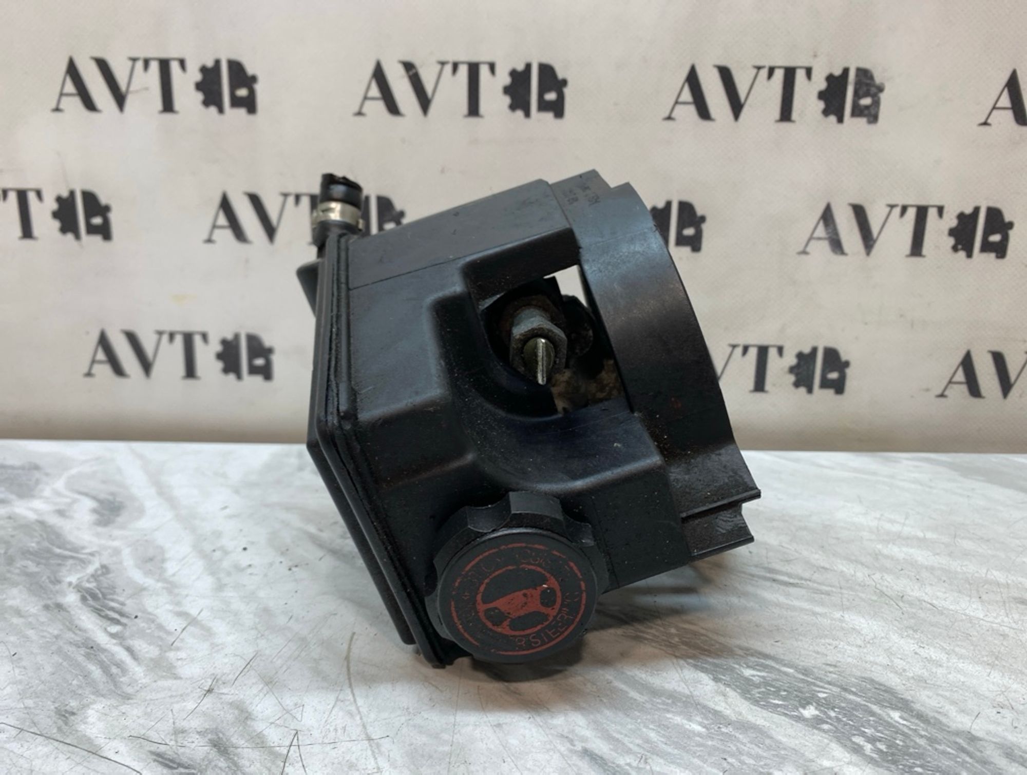 https://ycs.partsauto.market/partsauto-images/thmbs/5822255e6d2fcd0a961fb55335a0cf72/198879aaff8b54f9017cdeb9e1f72c14/1895e7a6b063b35bb4bafb9b125aa9a8.jpg