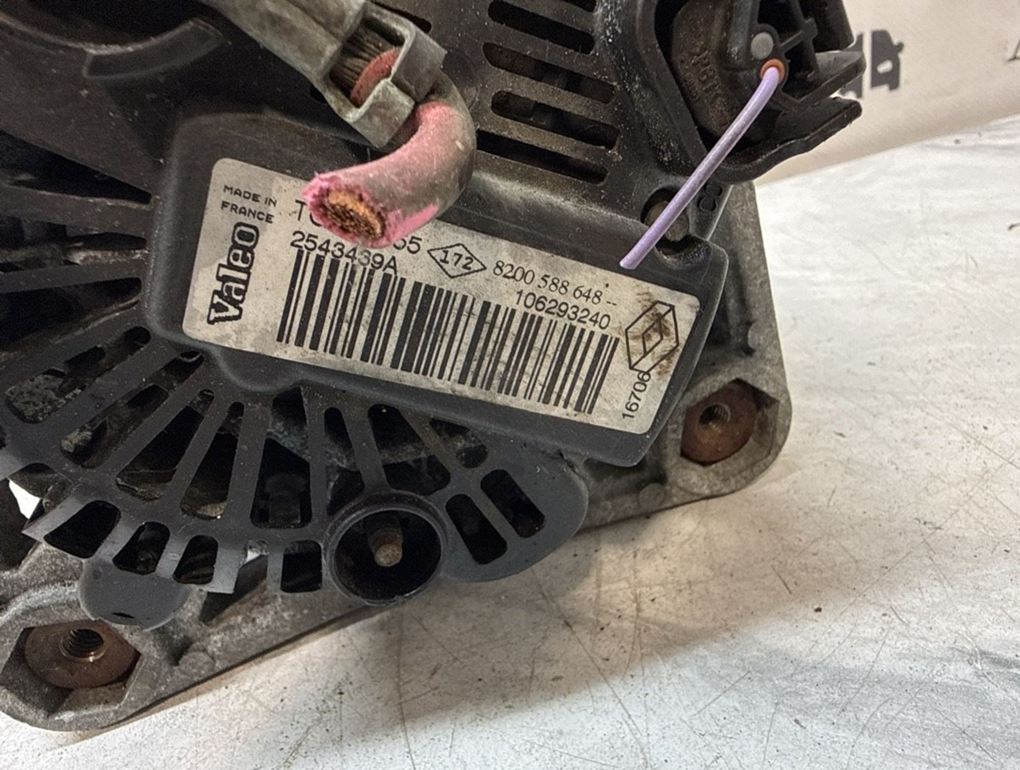 https://ycs.partsauto.market/partsauto-images/thmbs/5822255e6d2fcd0a961fb55335a0cf72/2484a1c8e8ad559816af8b41845165b7/424f577bb3002a79e98d452ed38fab5d.jpg