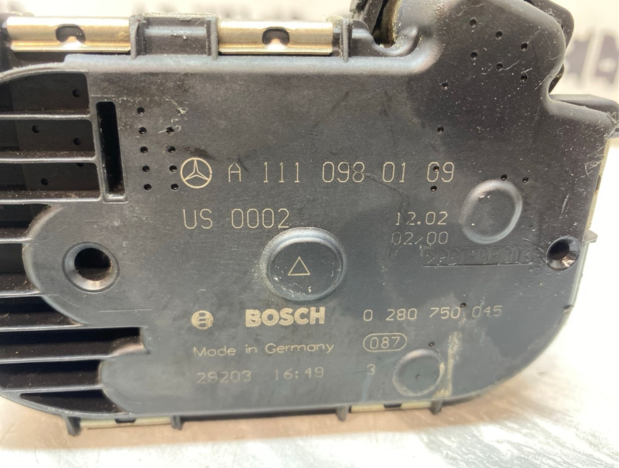 https://ycs.partsauto.market/partsauto-images/thmbs/5822255e6d2fcd0a961fb55335a0cf72/3707b5d7cf328642a7007c80bf1bbf7b/cf7af65ce29acf5853b43469e6a24695.jpg