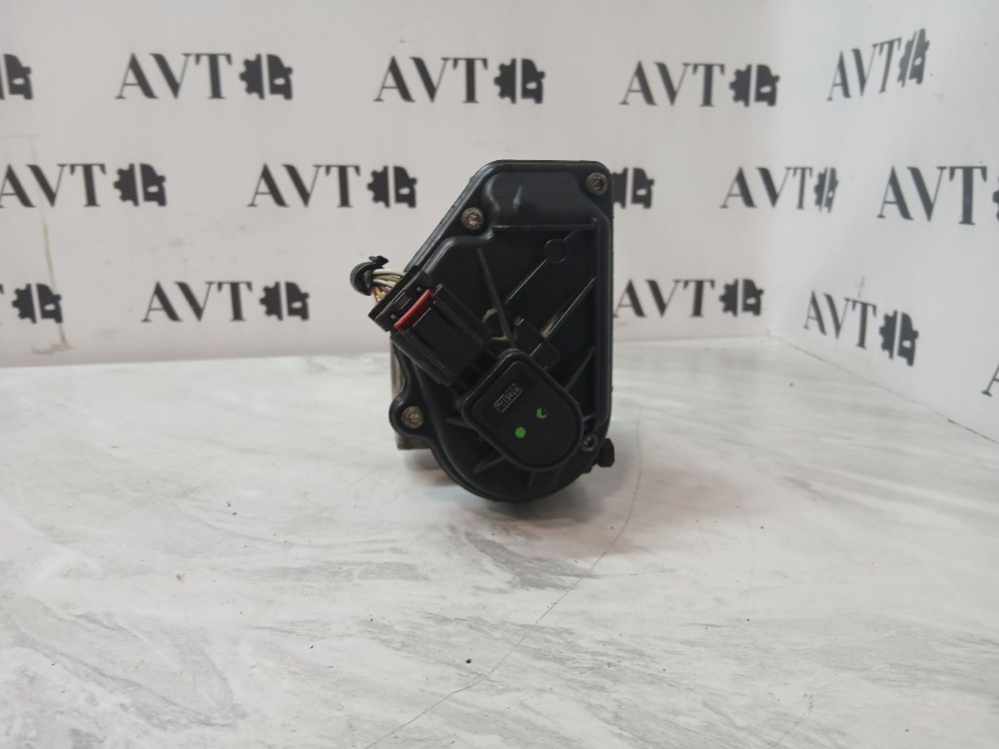 https://ycs.partsauto.market/partsauto-images/thmbs/5822255e6d2fcd0a961fb55335a0cf72/4470bc90d0c4d135428fd41c6e1c0a22/305606fc2632654a636c90de88295a68.jpg