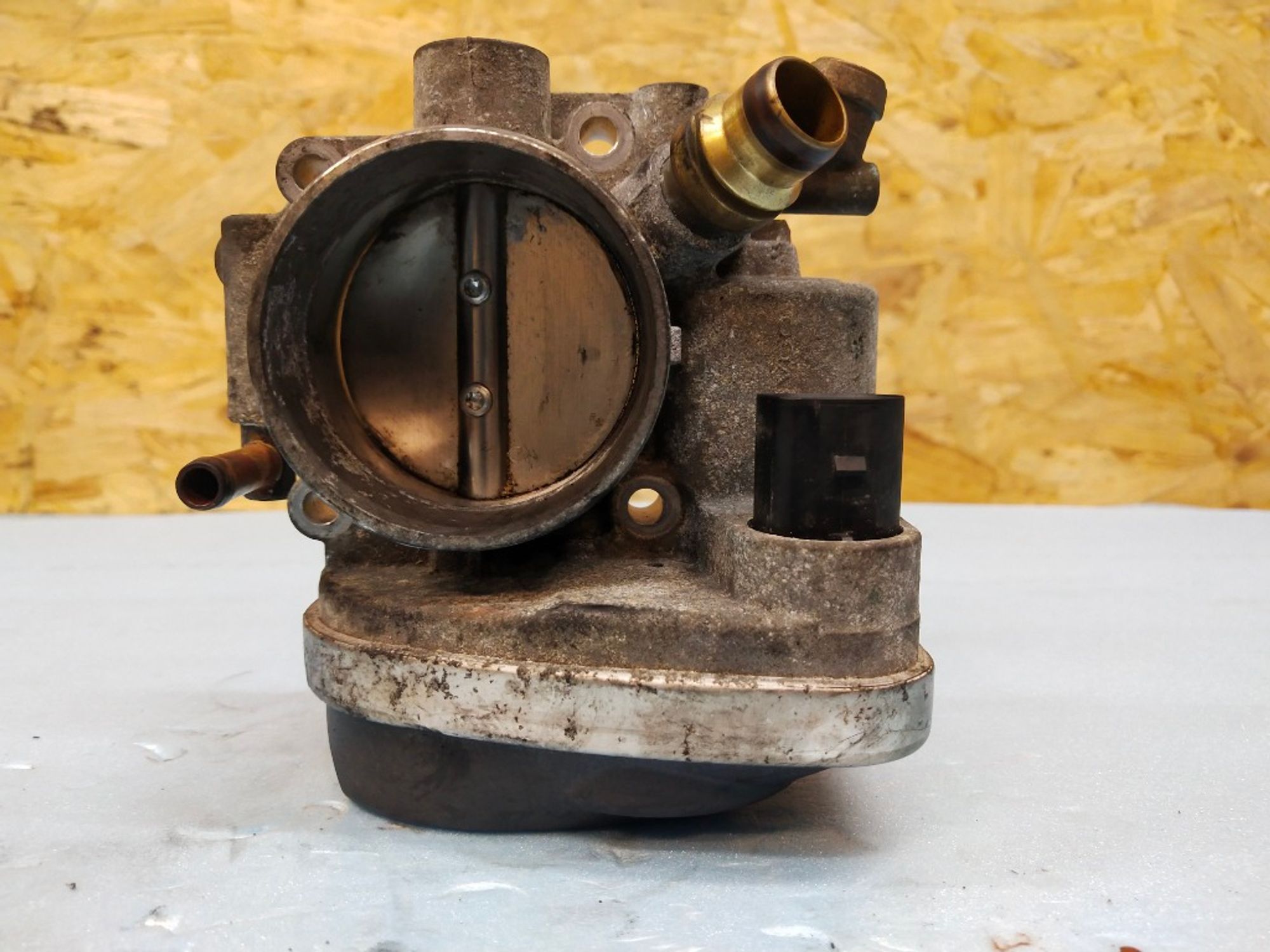 https://ycs.partsauto.market/partsauto-images/thmbs/5822255e6d2fcd0a961fb55335a0cf72/59e54ca8381b86a7fc1e985c808cc24f/9d6b065dc6f7f018f1371a1131a4ee44.jpg