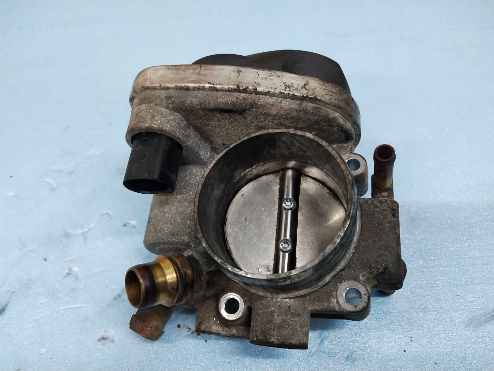 https://ycs.partsauto.market/partsauto-images/thmbs/5822255e6d2fcd0a961fb55335a0cf72/59e54ca8381b86a7fc1e985c808cc24f/9e8788304cf4462608577ede4545d3b6.jpg