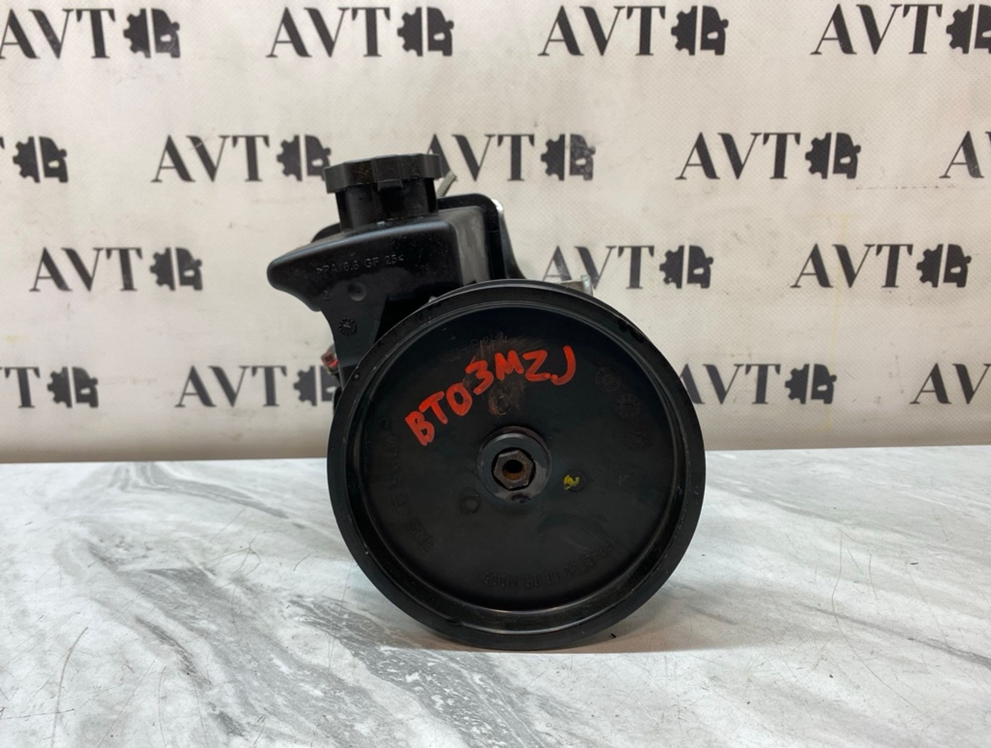 https://ycs.partsauto.market/partsauto-images/thmbs/5822255e6d2fcd0a961fb55335a0cf72/8eab85d9d8d18e6ef9c285b56392d716/00b37db0776aa338c4912812b9af12e6.jpg