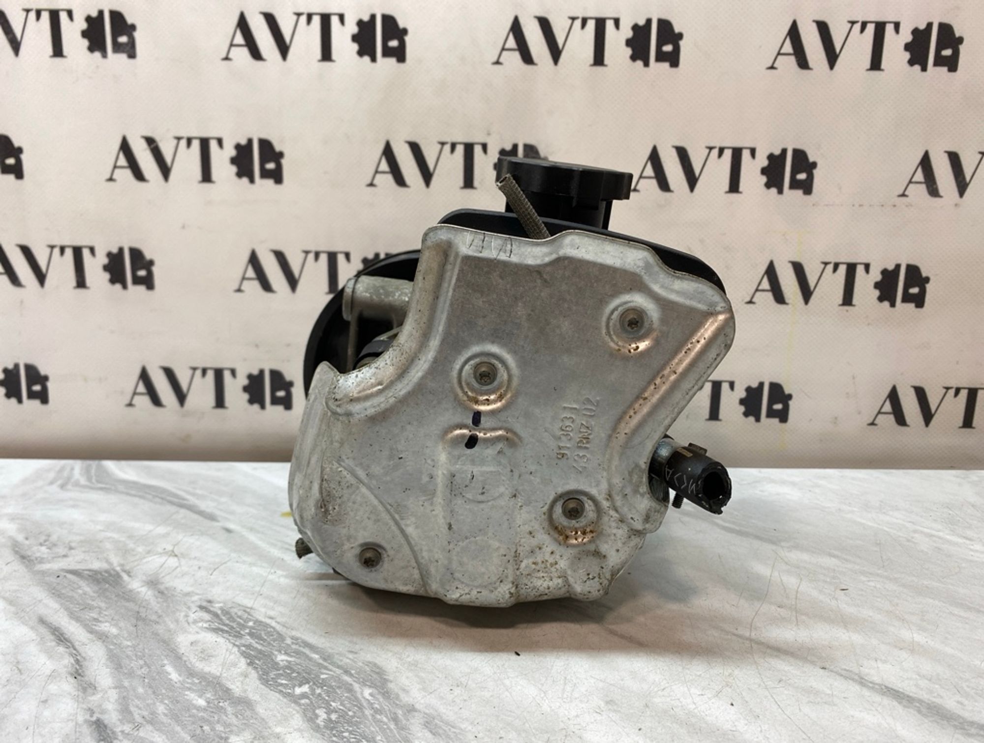 https://ycs.partsauto.market/partsauto-images/thmbs/5822255e6d2fcd0a961fb55335a0cf72/8eab85d9d8d18e6ef9c285b56392d716/020dbd6db265528ade1efed655b099f1.jpg