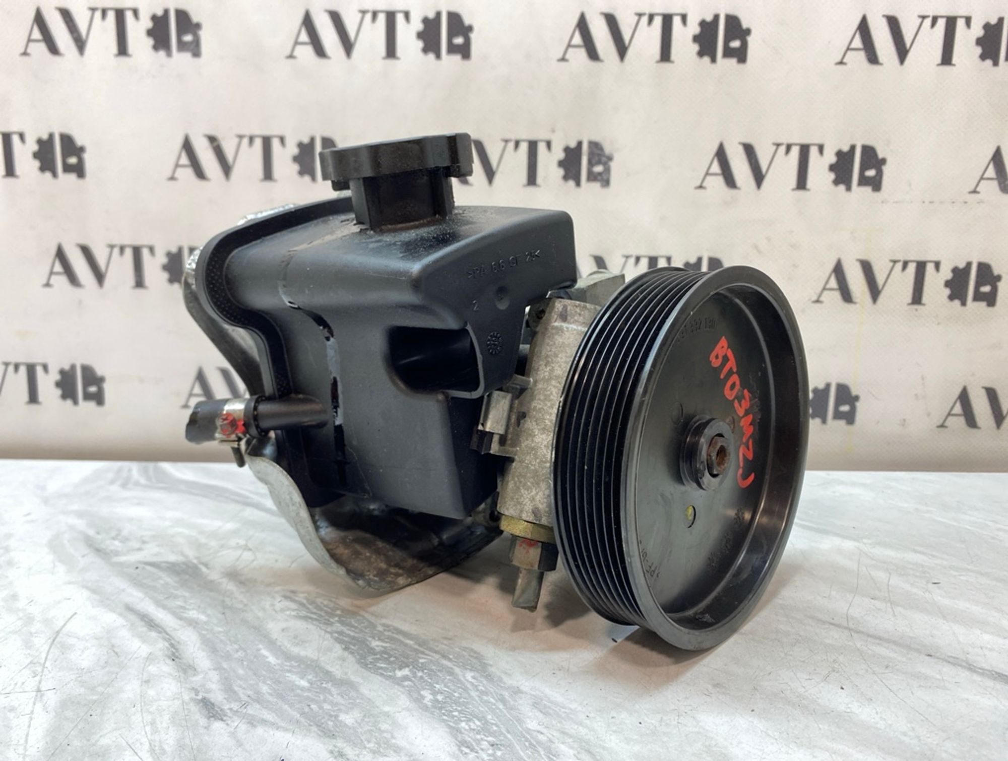 https://ycs.partsauto.market/partsauto-images/thmbs/5822255e6d2fcd0a961fb55335a0cf72/8eab85d9d8d18e6ef9c285b56392d716/a28f13789efd0405f3c0ad685523f41e.jpg
